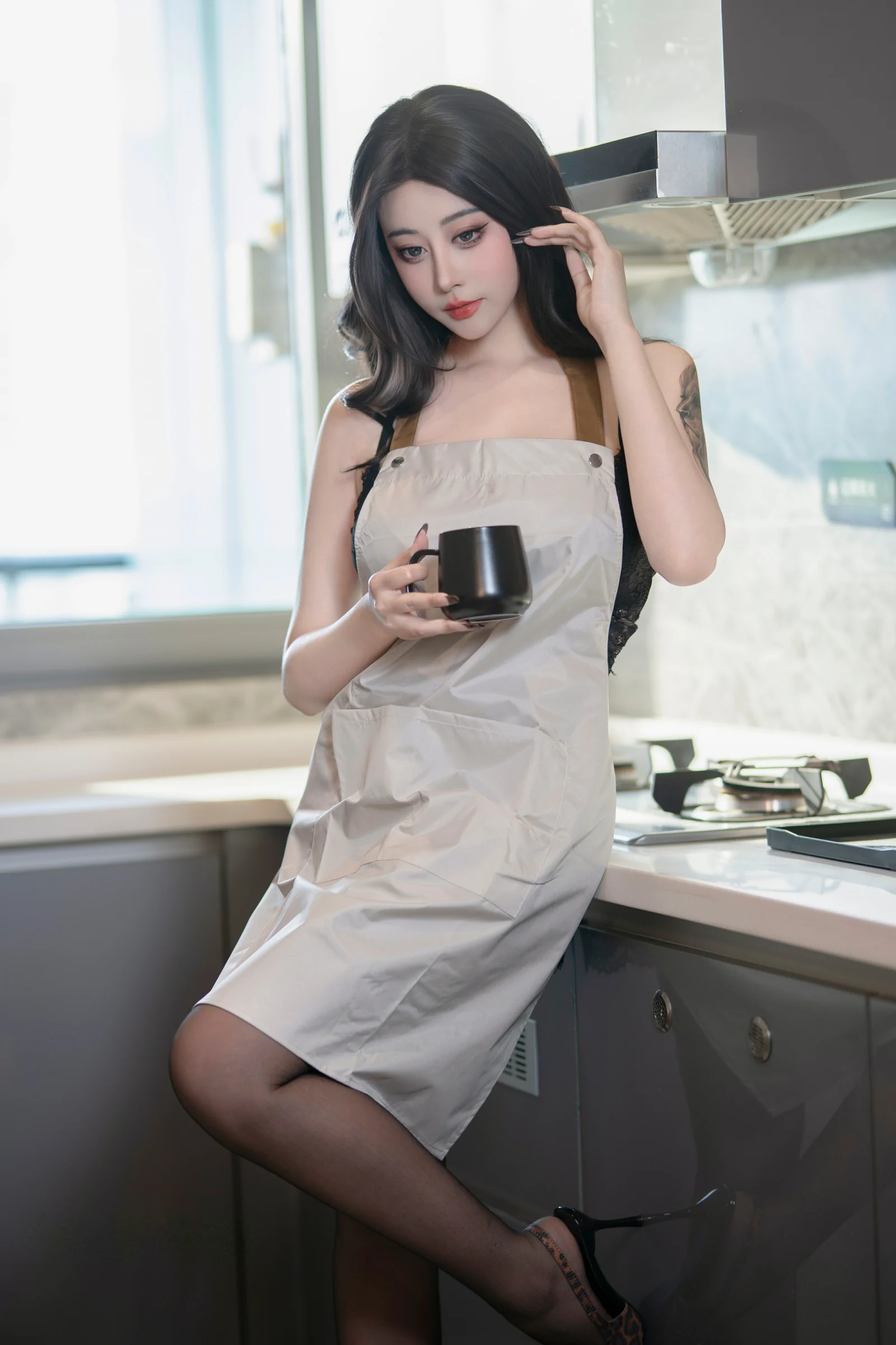 奈汐酱nice 6月最新 – 超美主妇 [80P]