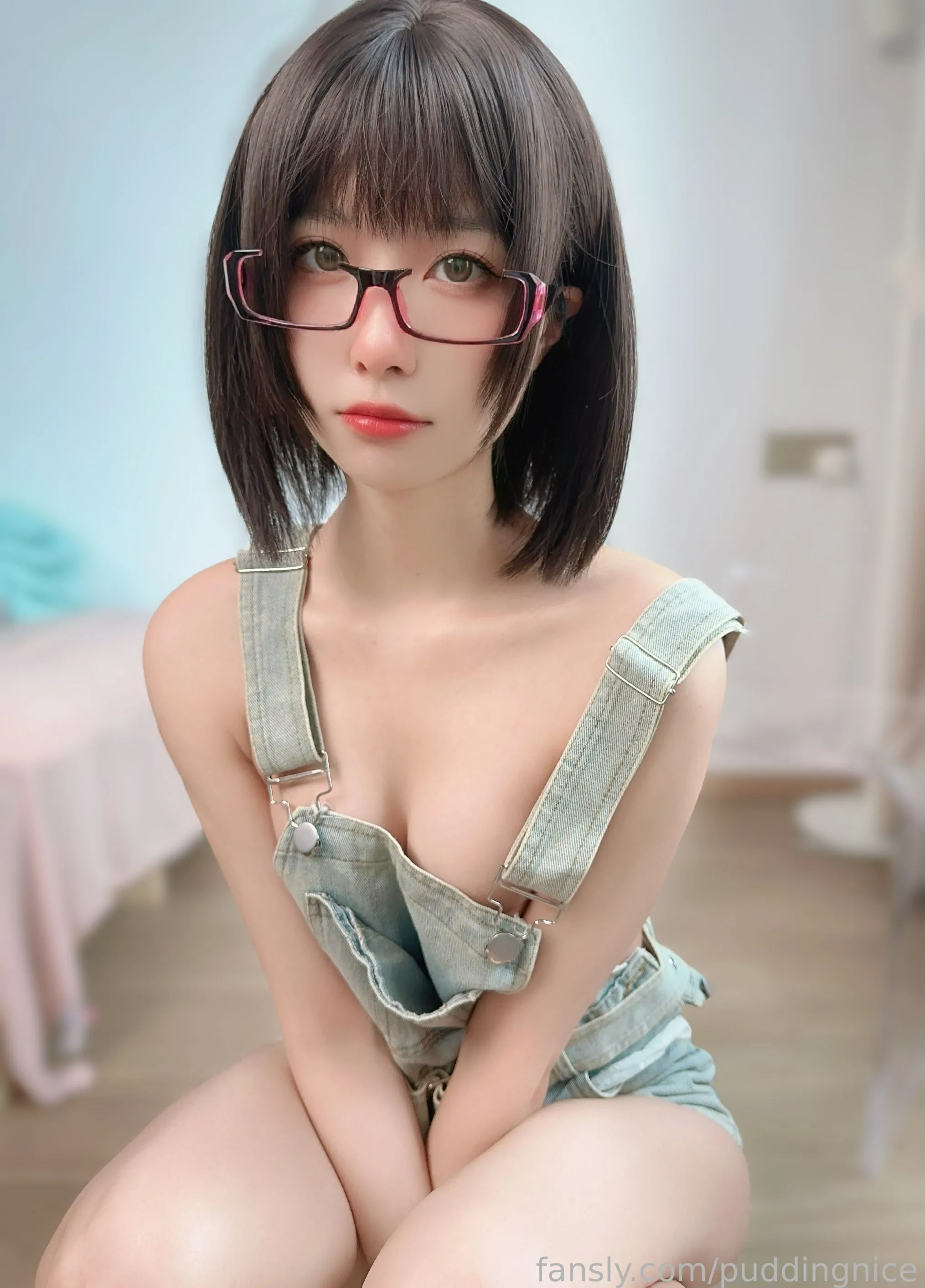 布丁大法 – 色氣背帶褲 [26P]