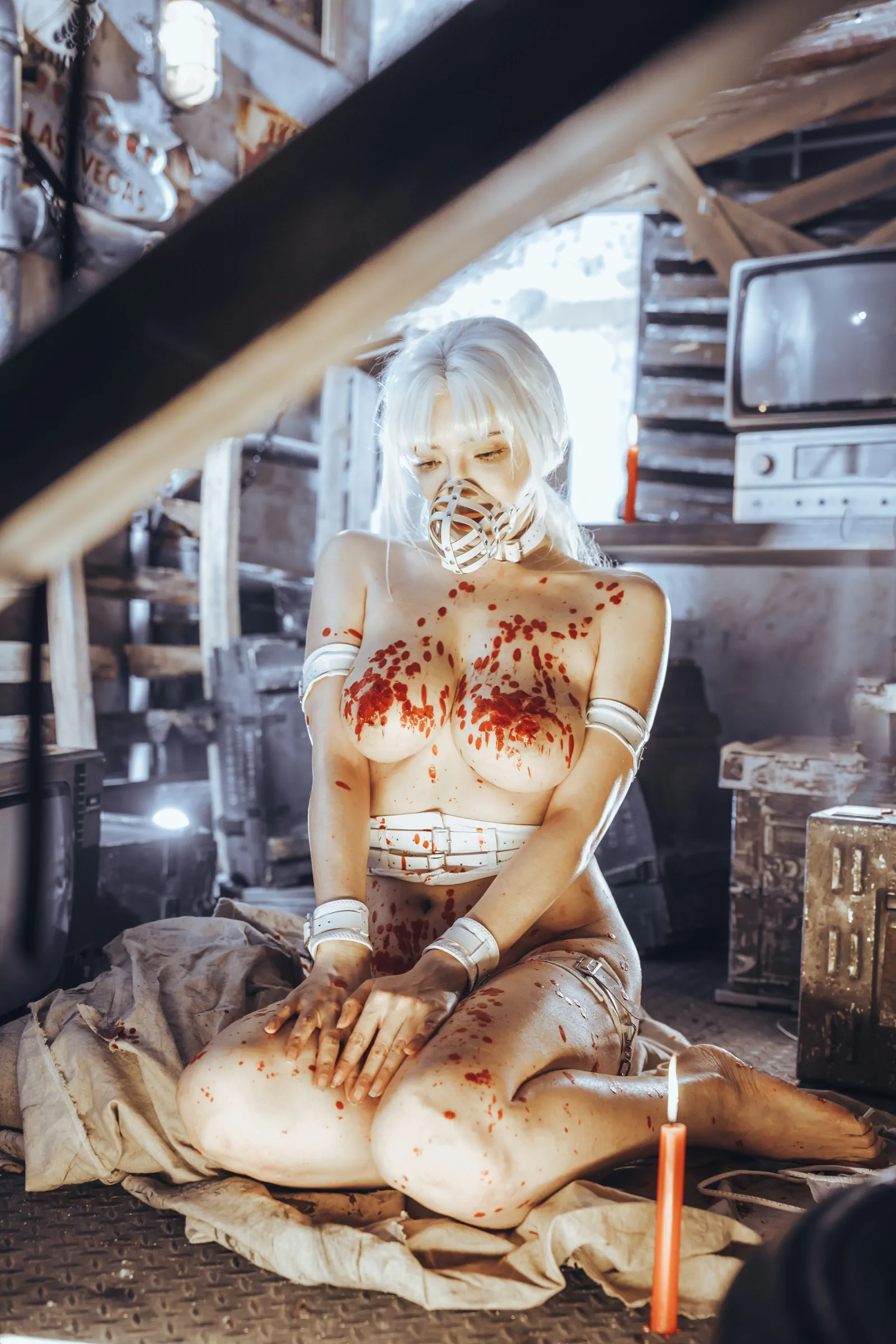 秋和柯基 – 滴蜡 [113P]