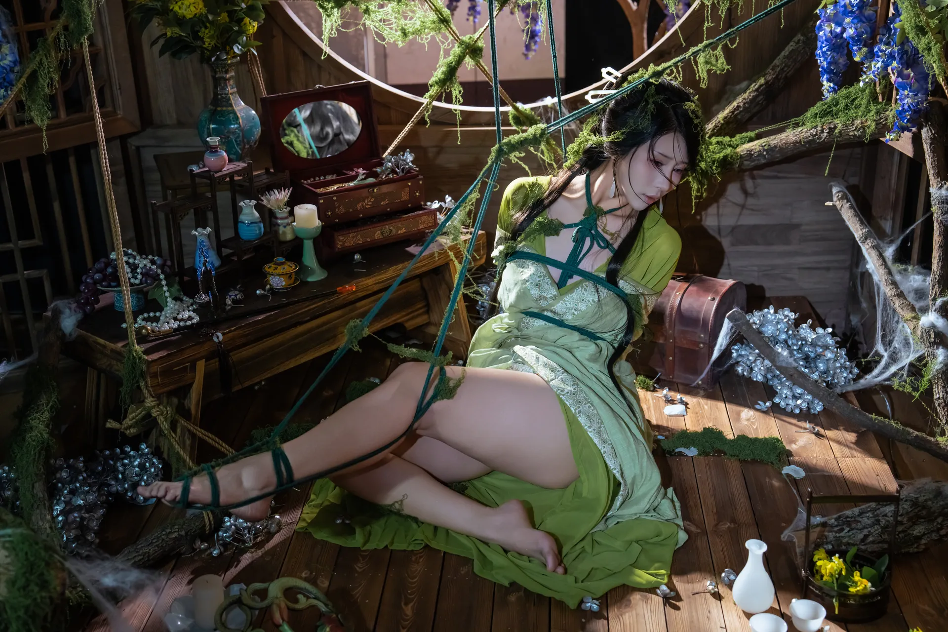 云溪溪 &#8211; 苔缚[93P]