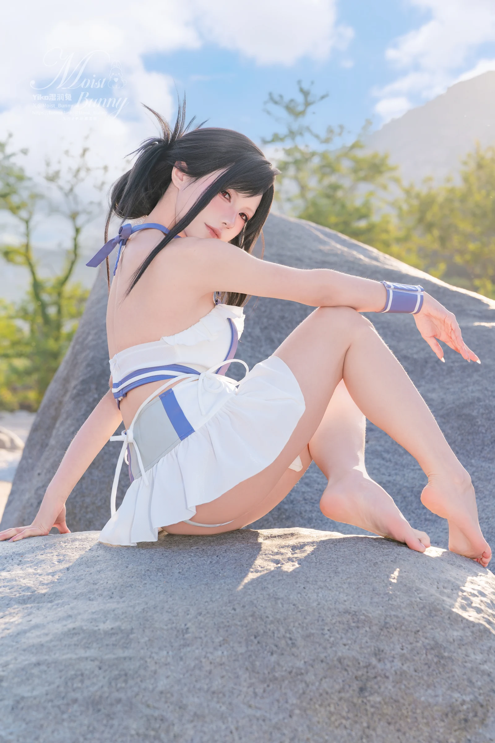 咬一口兔娘(黏黏团子兔) – 海边假日 蒂法 [80P]