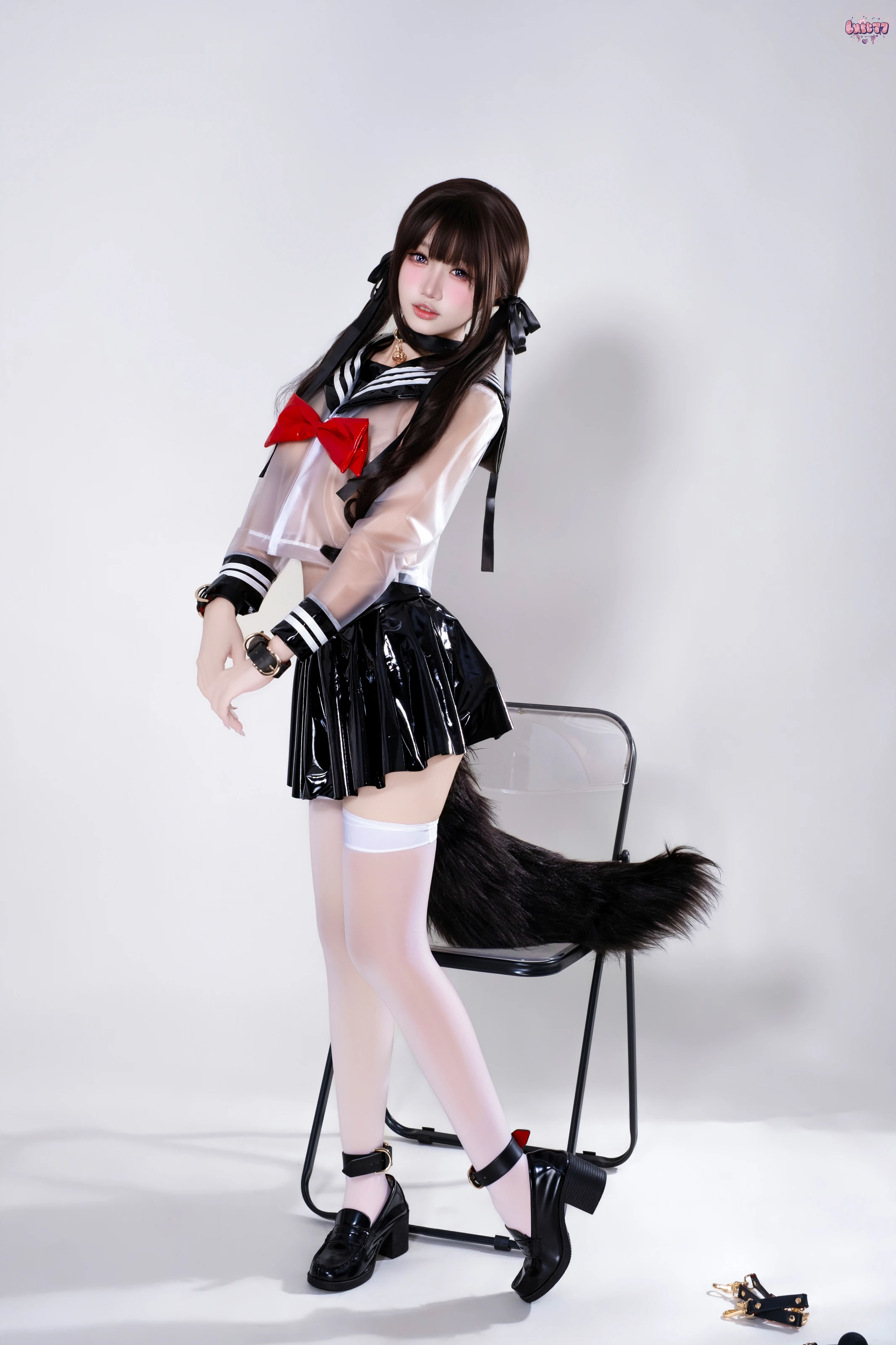 柒柒要乖哦 – 兽尾透明JK [112P]