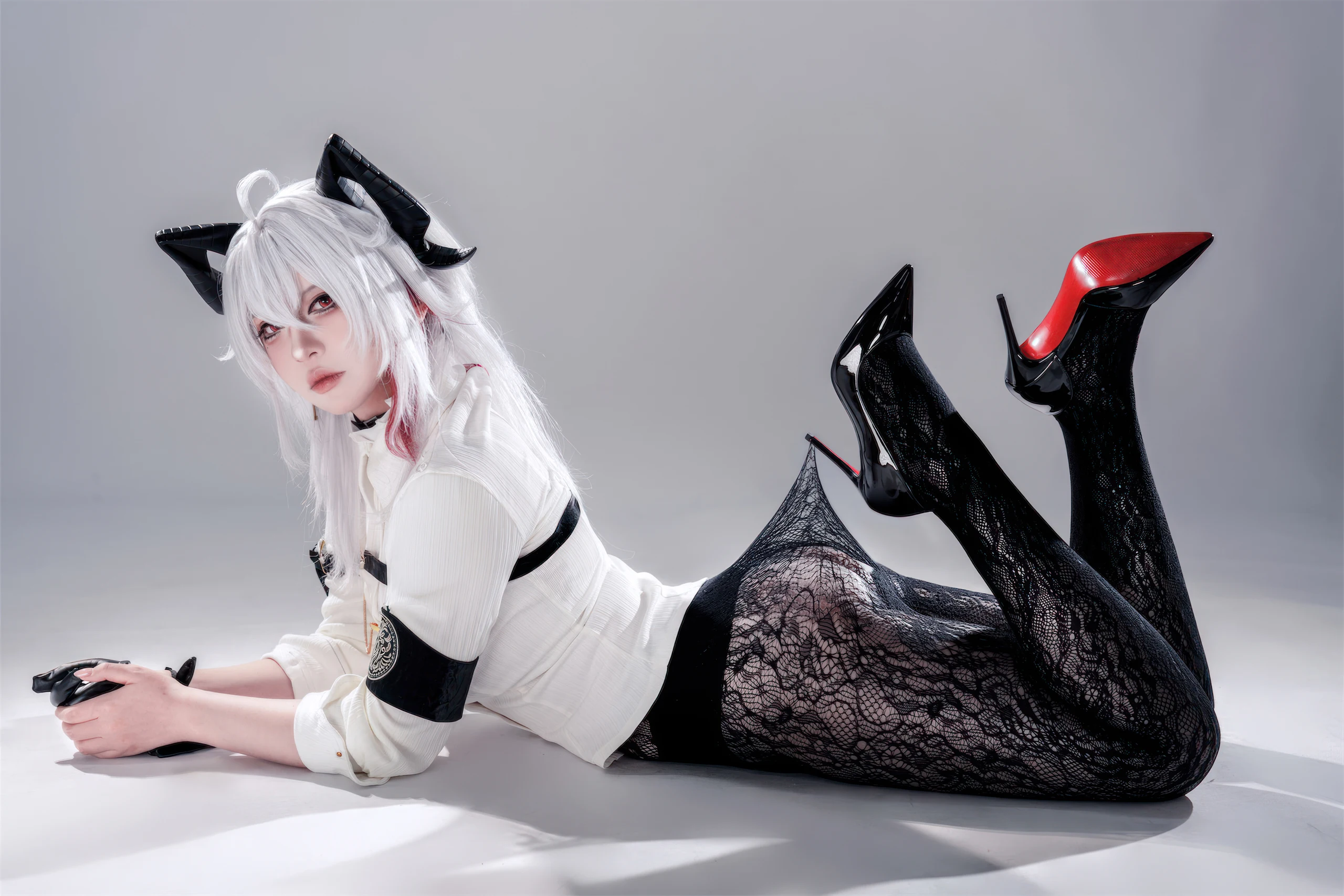 半半子 – 鸣潮 赞妮 [57P]