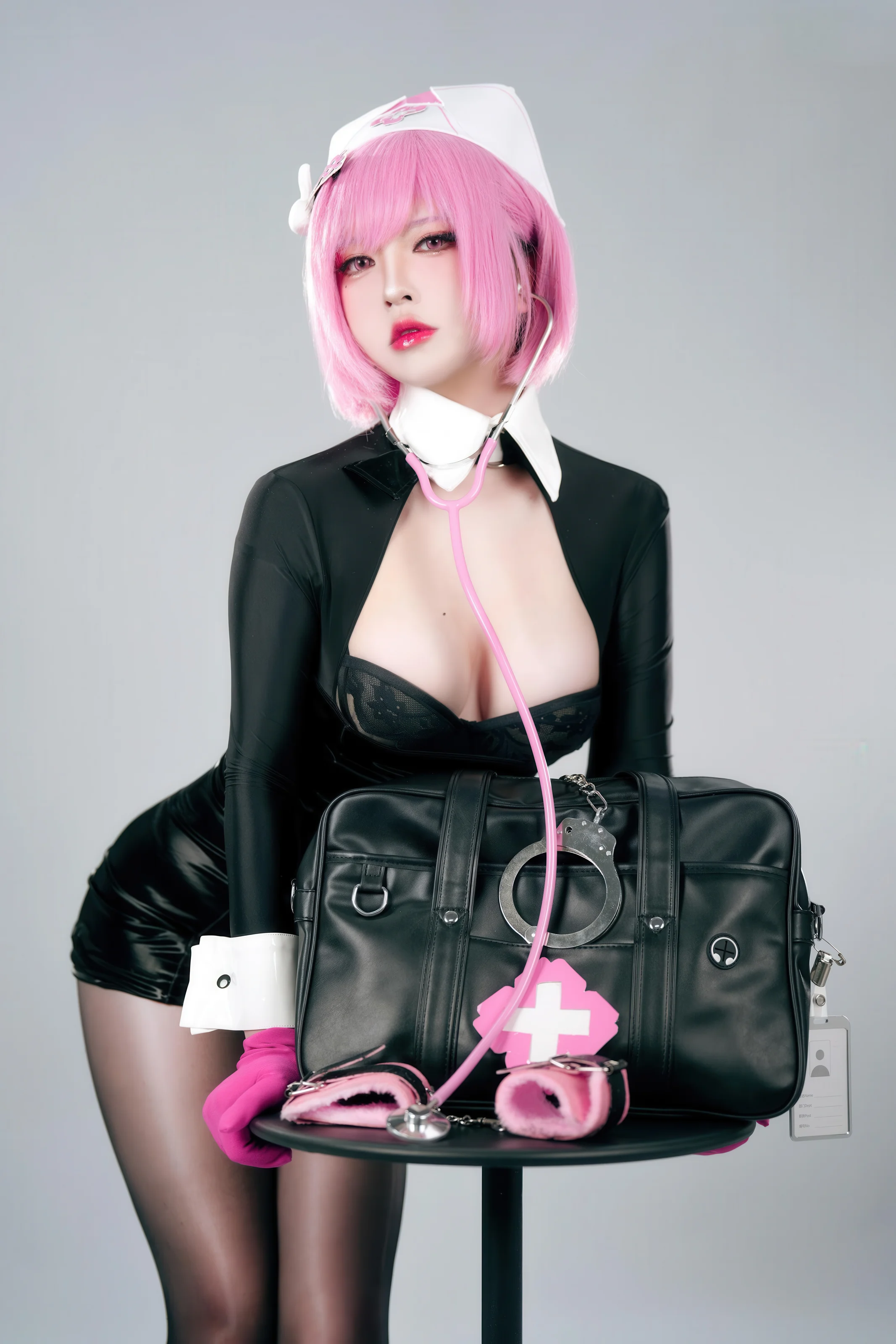 半半子 – 王医生 [56P]