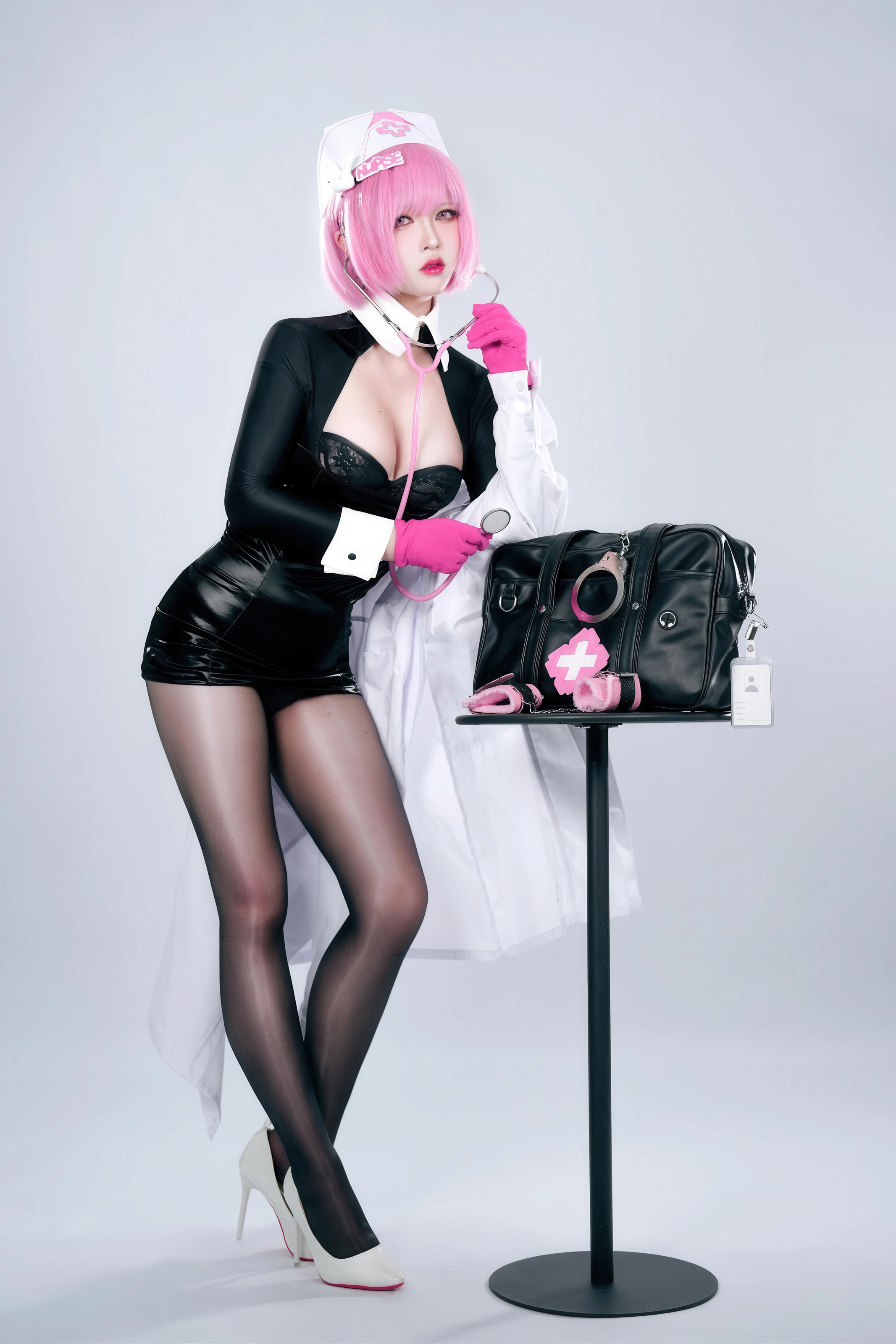 半半子 – 王医生 [56P]