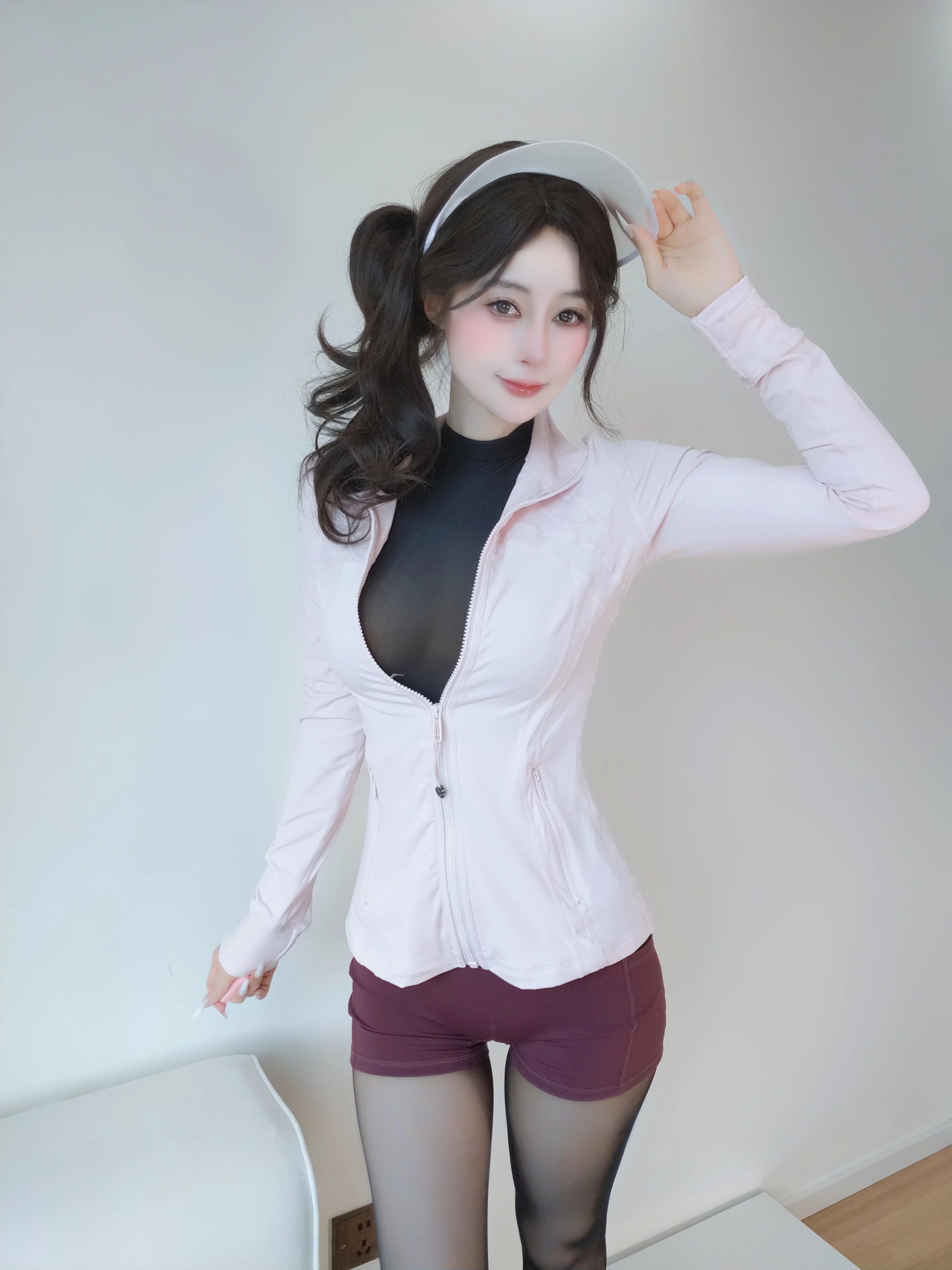 白银81 – 自摄Vol.102 黑丝人妻 [115P]