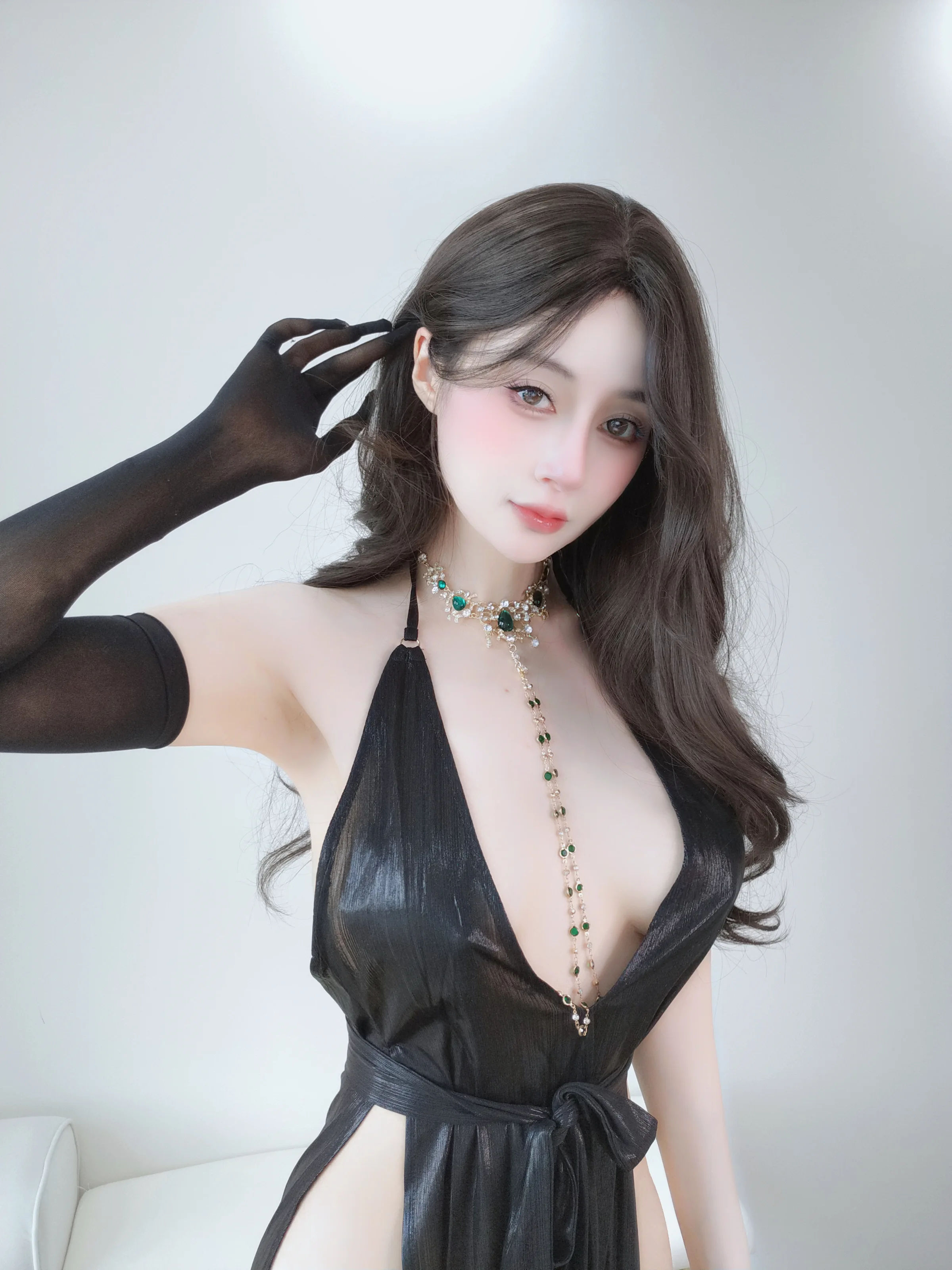 白银81 – 自摄Vol.103 黑丝礼裙 [122P]