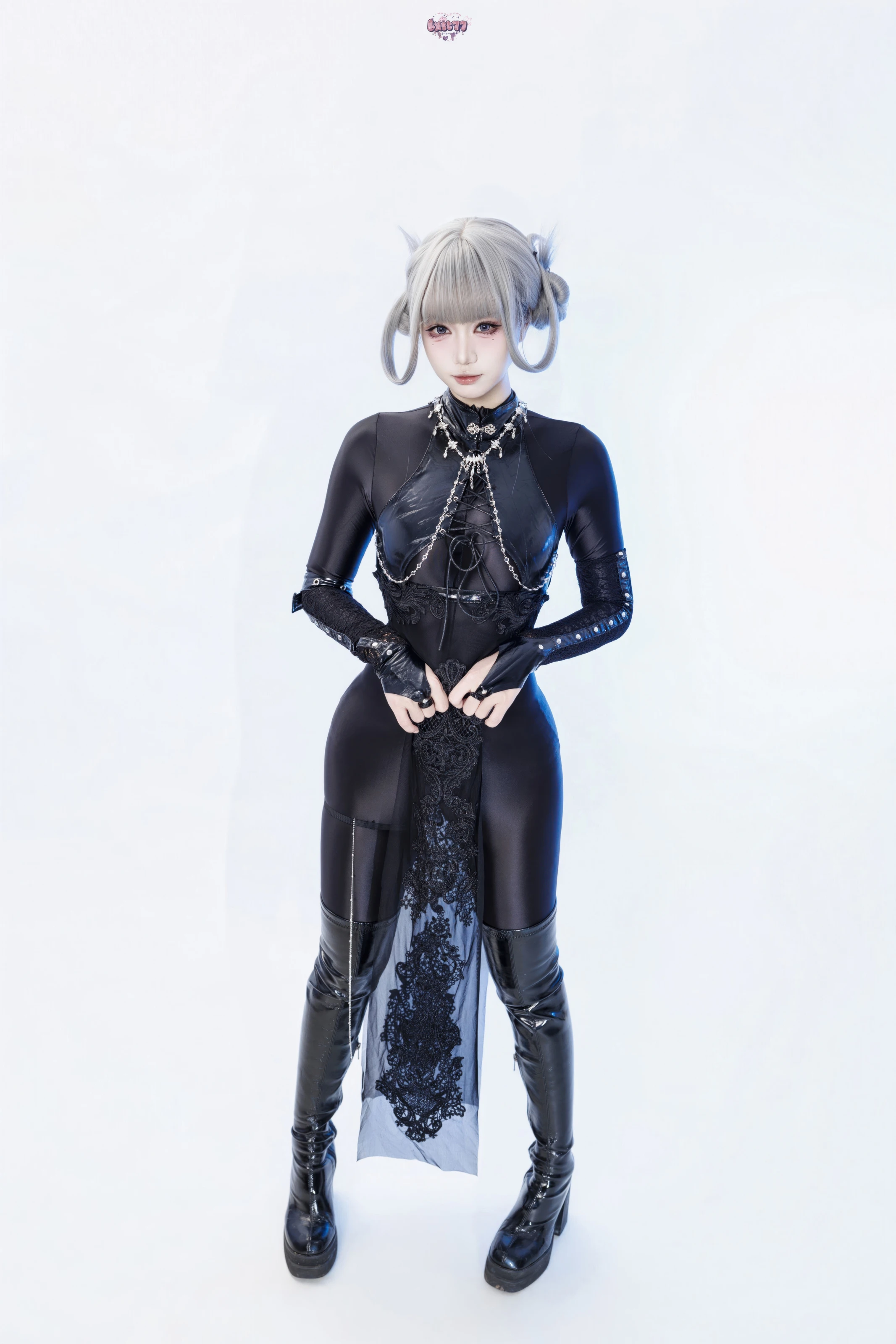 柒柒要乖哦 – 黑靡烟旗袍 [108P]