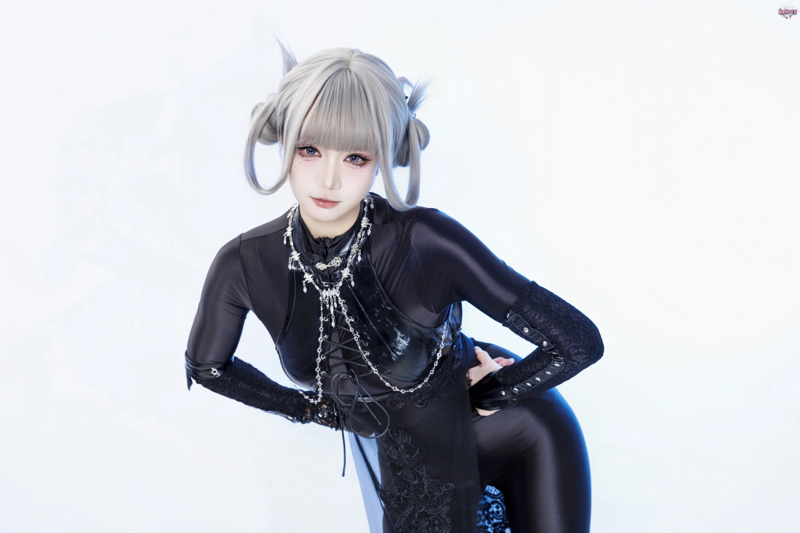 柒柒要乖哦 – 黑靡烟旗袍 [108P]