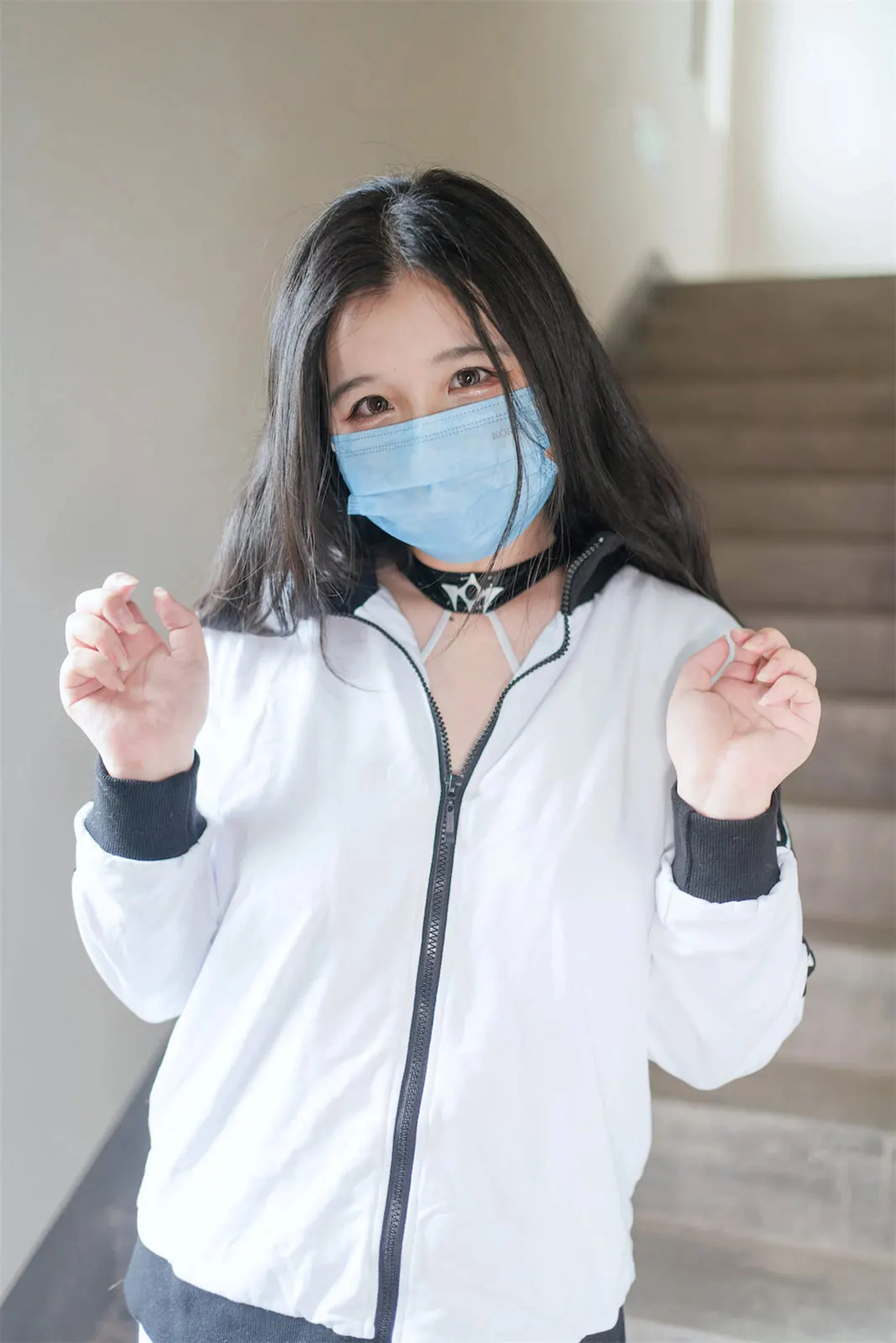 阿半今天很开心 – M楼梯 [63P]