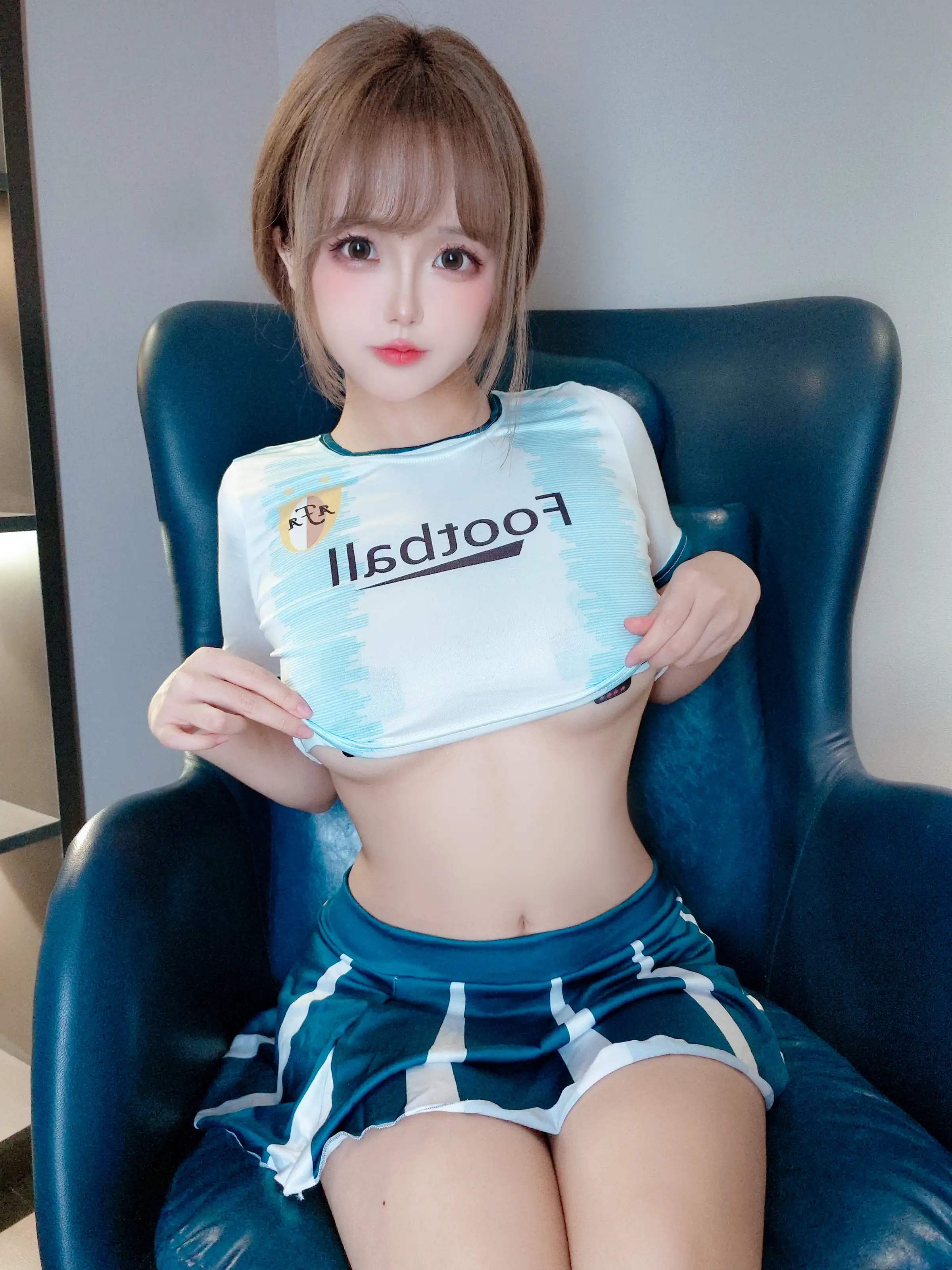 日奈娇 – 足球宝贝 [40P]