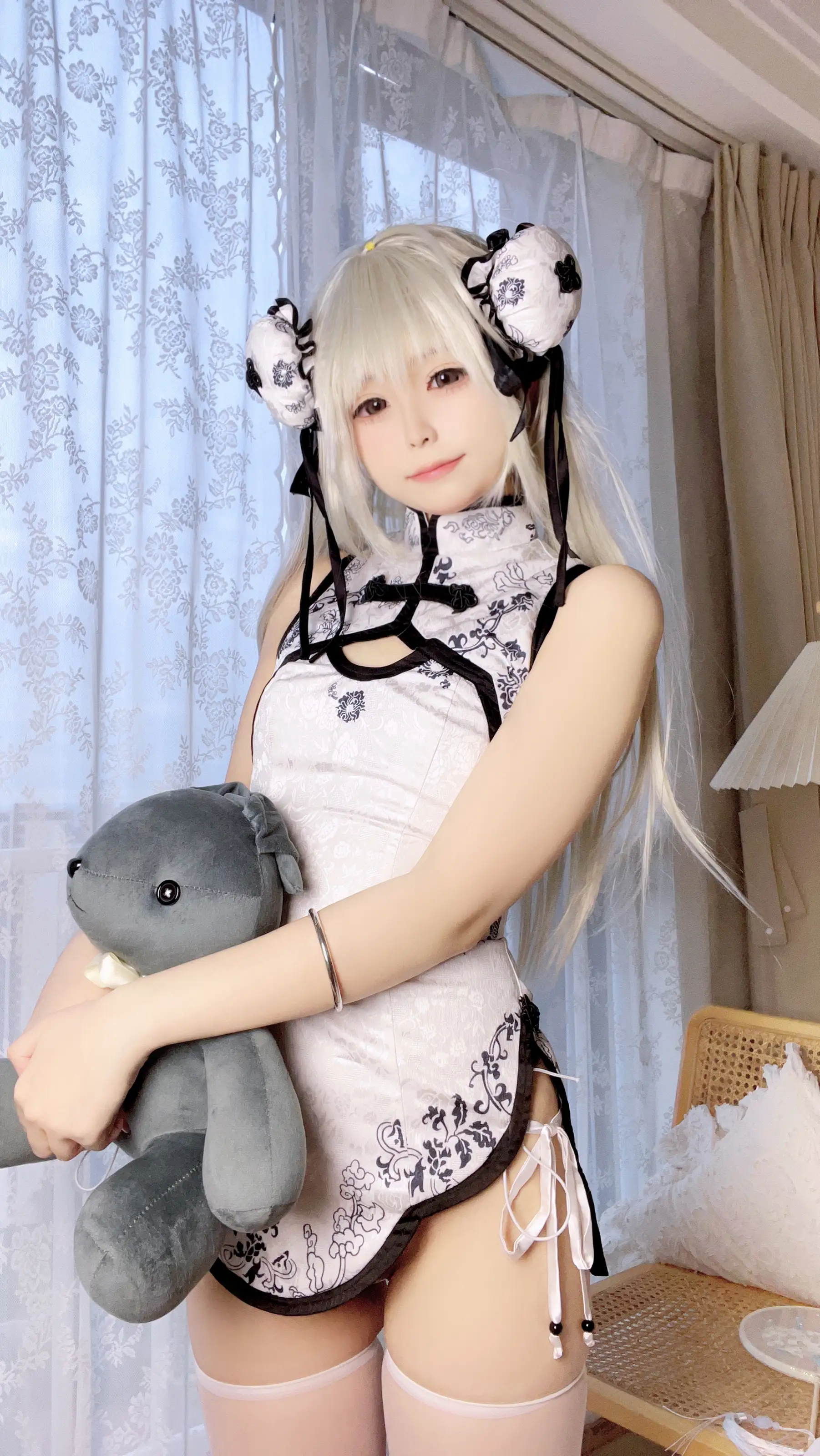 Quan冉有点饿 – 缘之空 穹妹旗袍自拍 [27P]