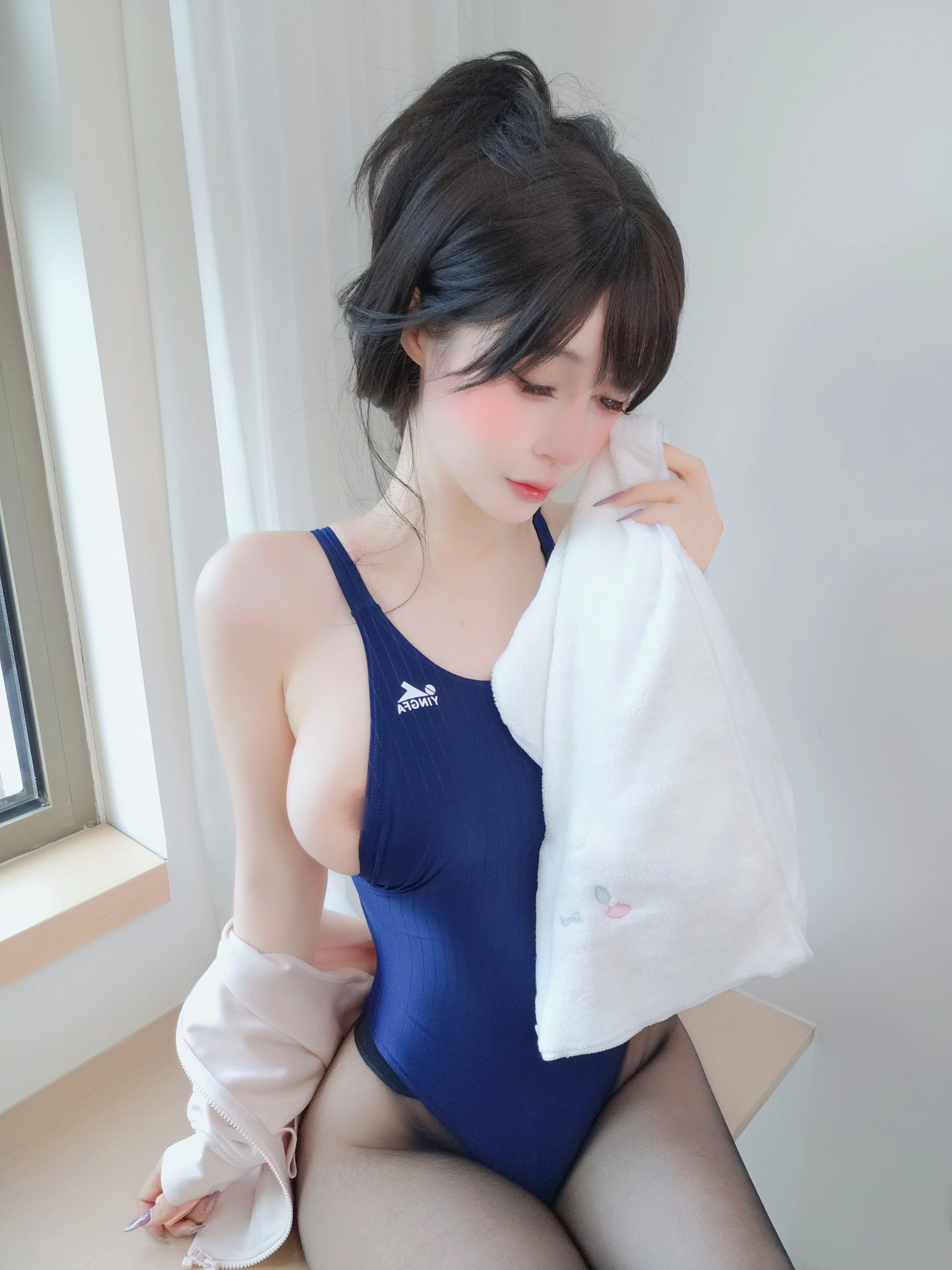 白银81 – 自摄Vol.99 黑丝死库水 [145P]