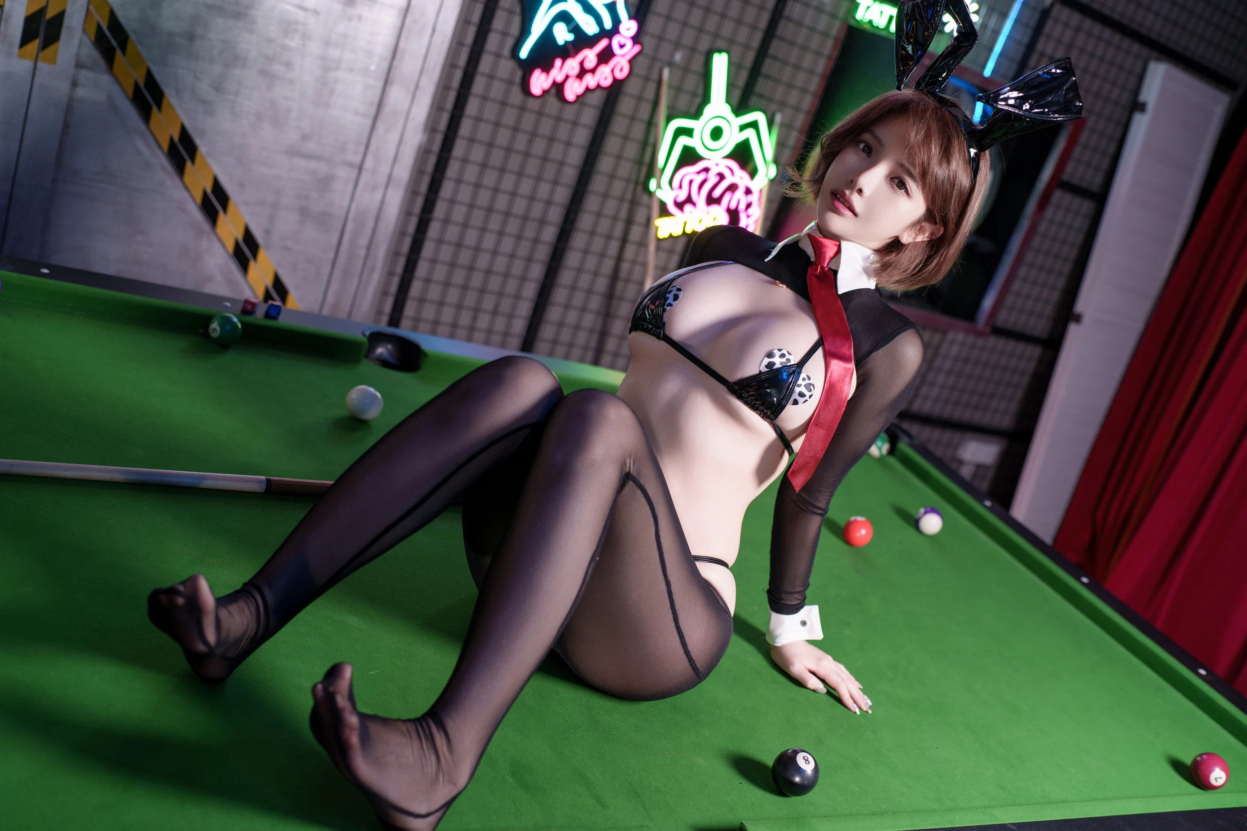 雯妹不讲道理 – 黑色逆兔 [44P]