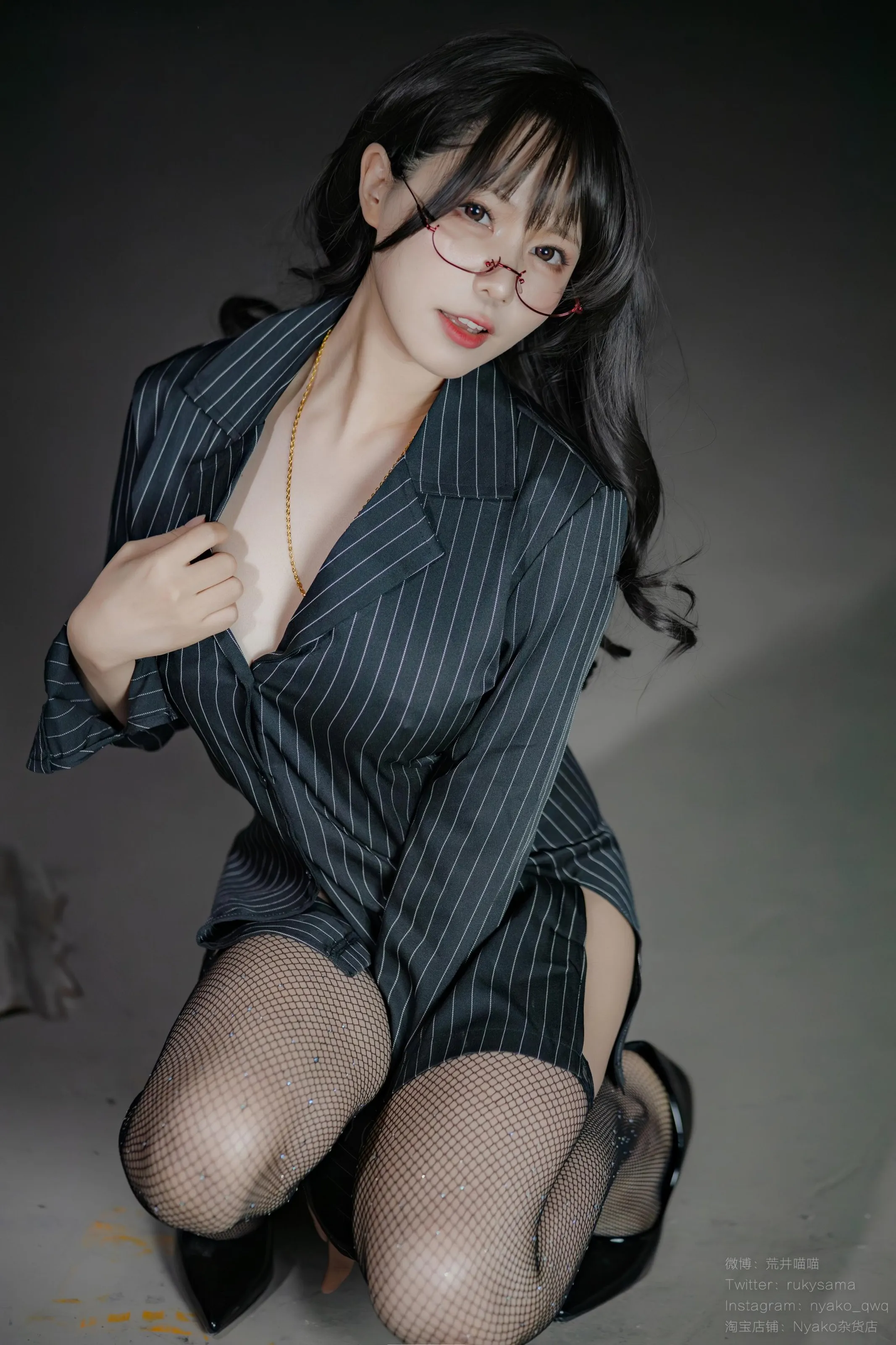 Nyako喵子 – 电子版49 誰も知らないの大人時間5 [161P]