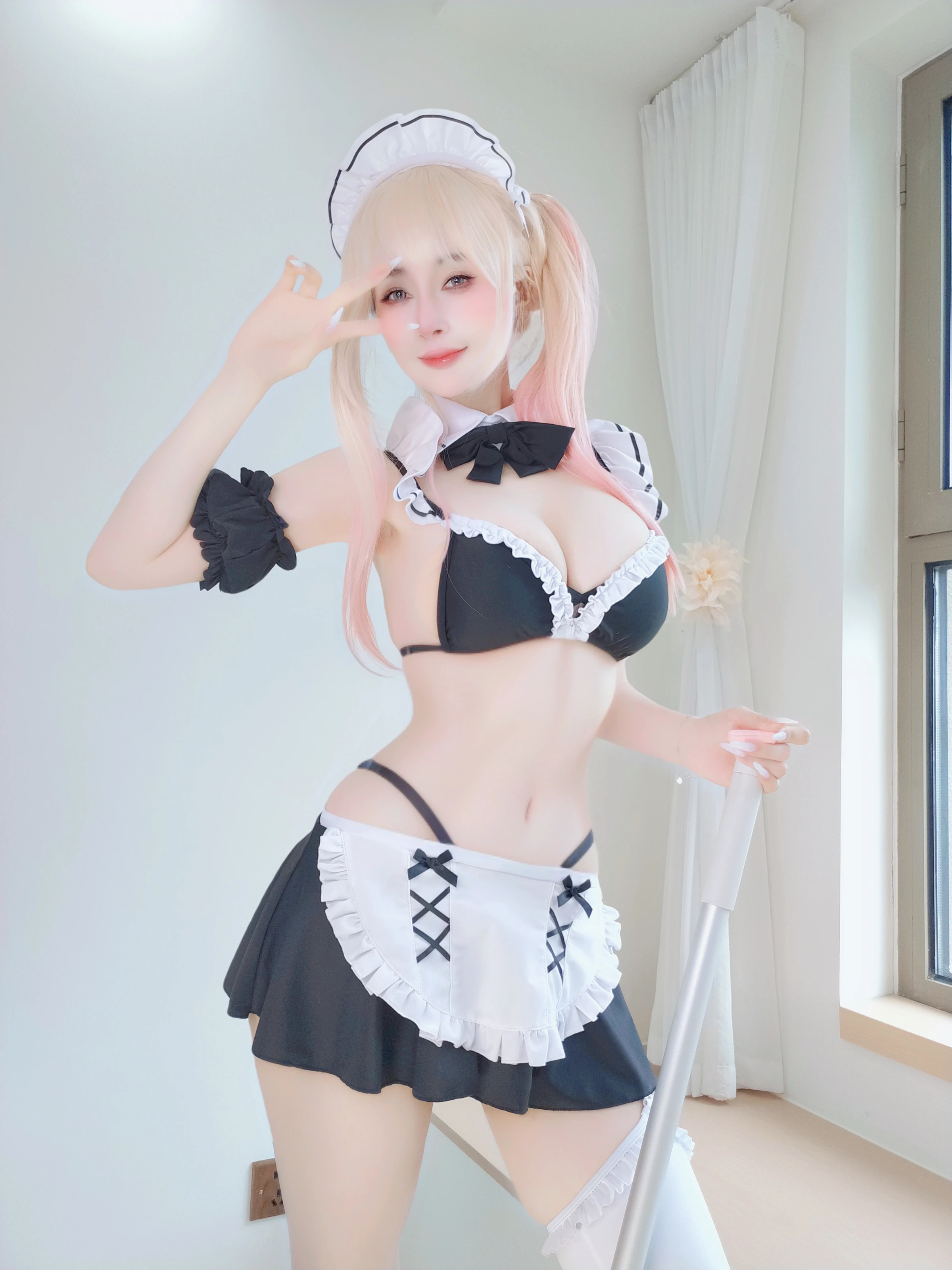 白银81 – Fantia 2025年12月会员合集(15期) [144P]