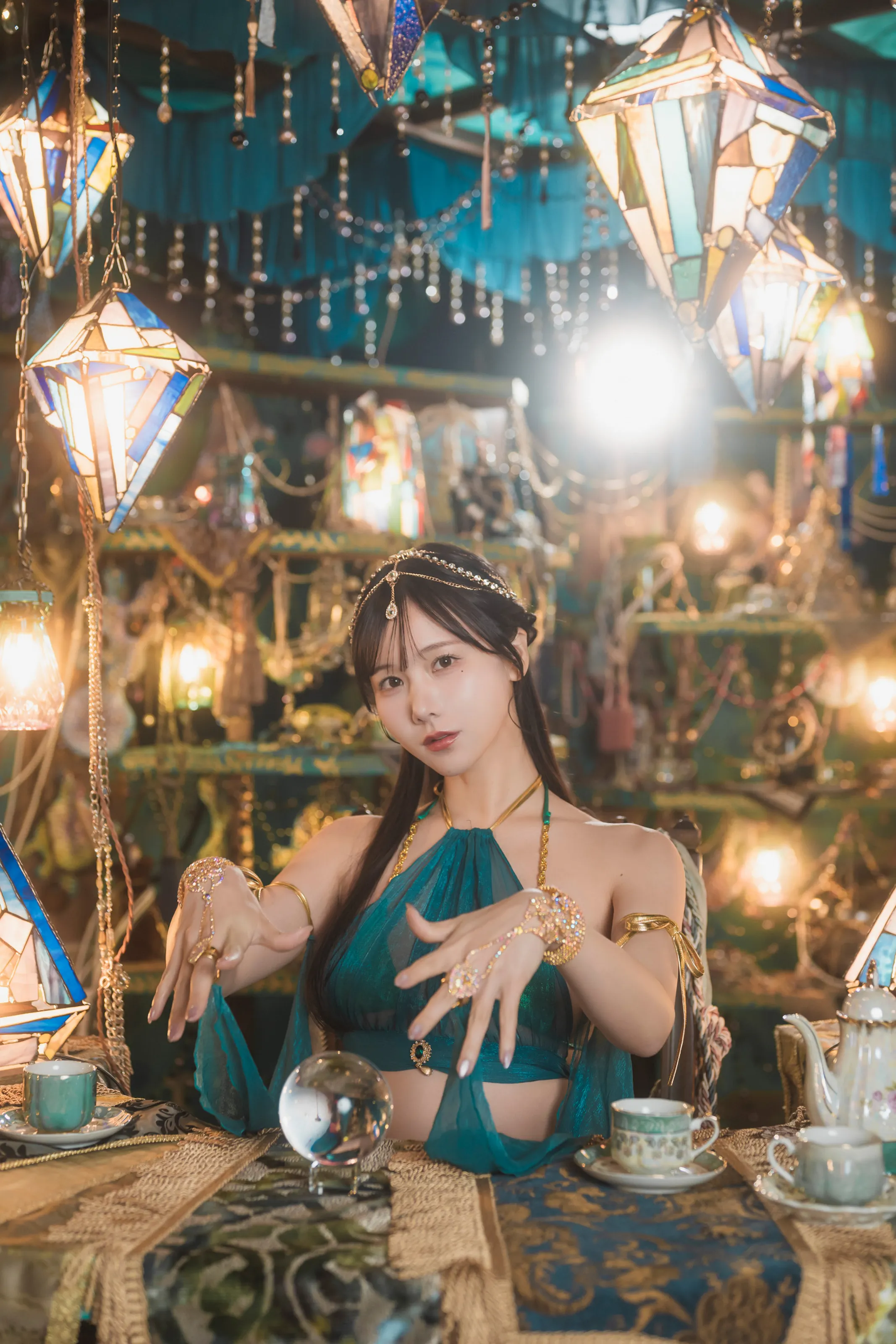 けん研(けんけん) Crystal 2026生誕写真集1 [99P]