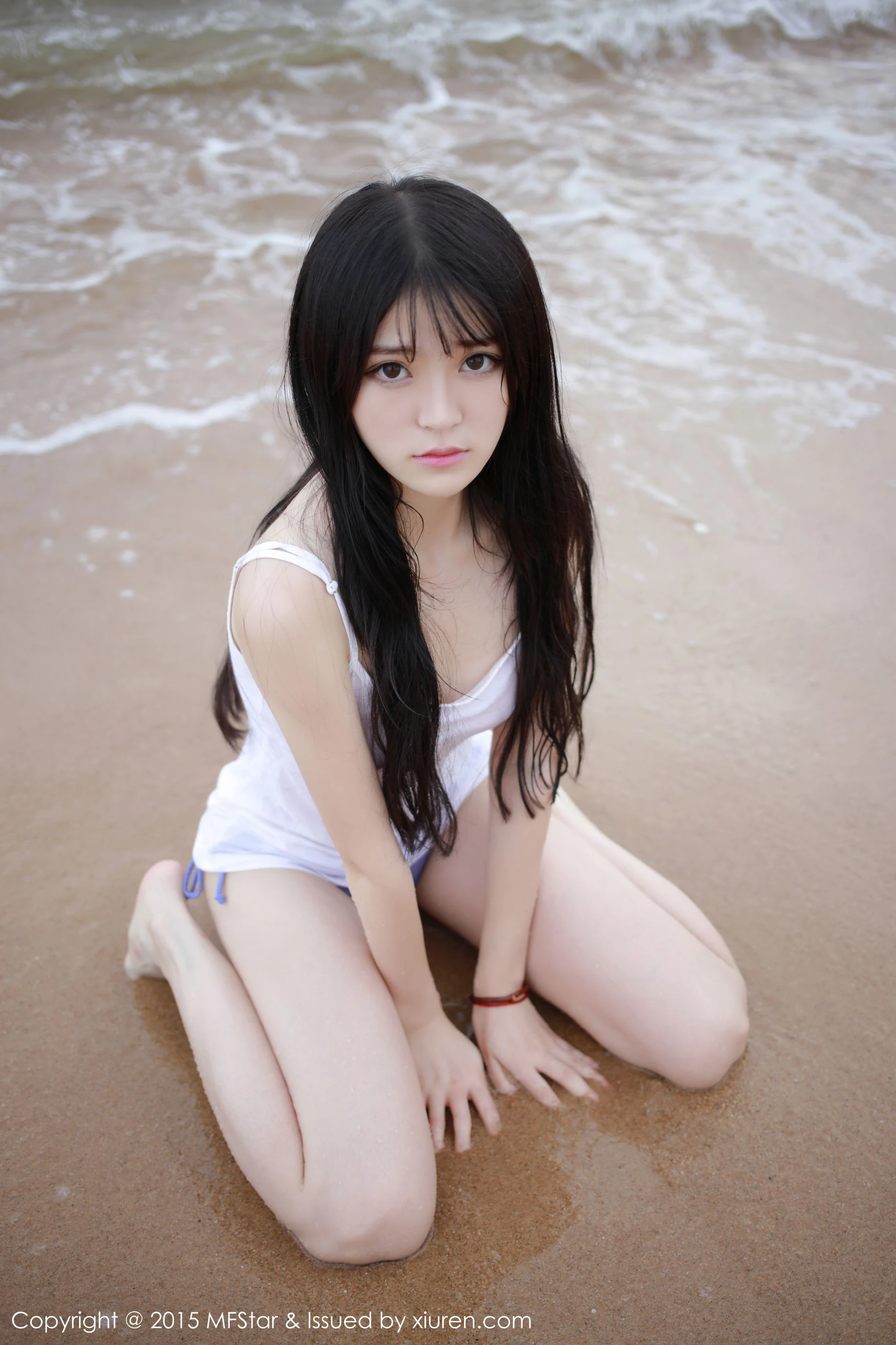 伊小七MoMo 《性感湿身旅拍》 模范学院 Vol.029