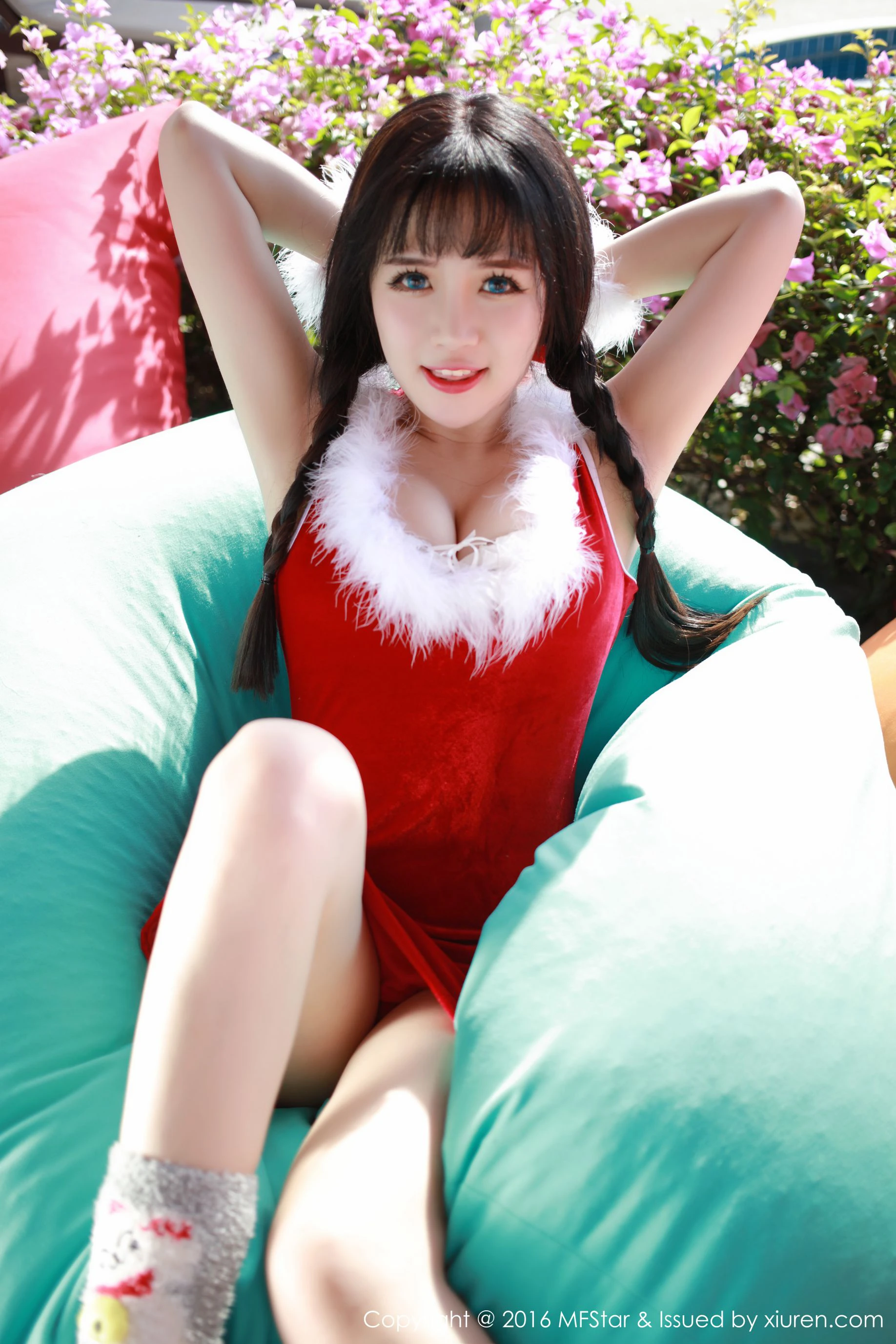 徐cake 《圣诞装、女巫服、学生装等多套服饰》 模范学院 Vol.070