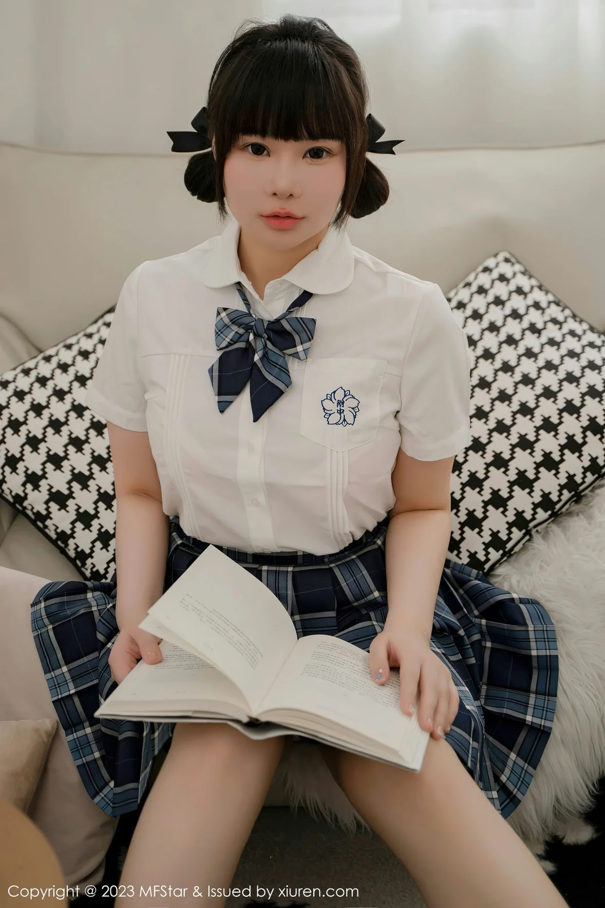 模范学院 Vol.621 水塔塔 乳贴萝莉首套写真 [61P]