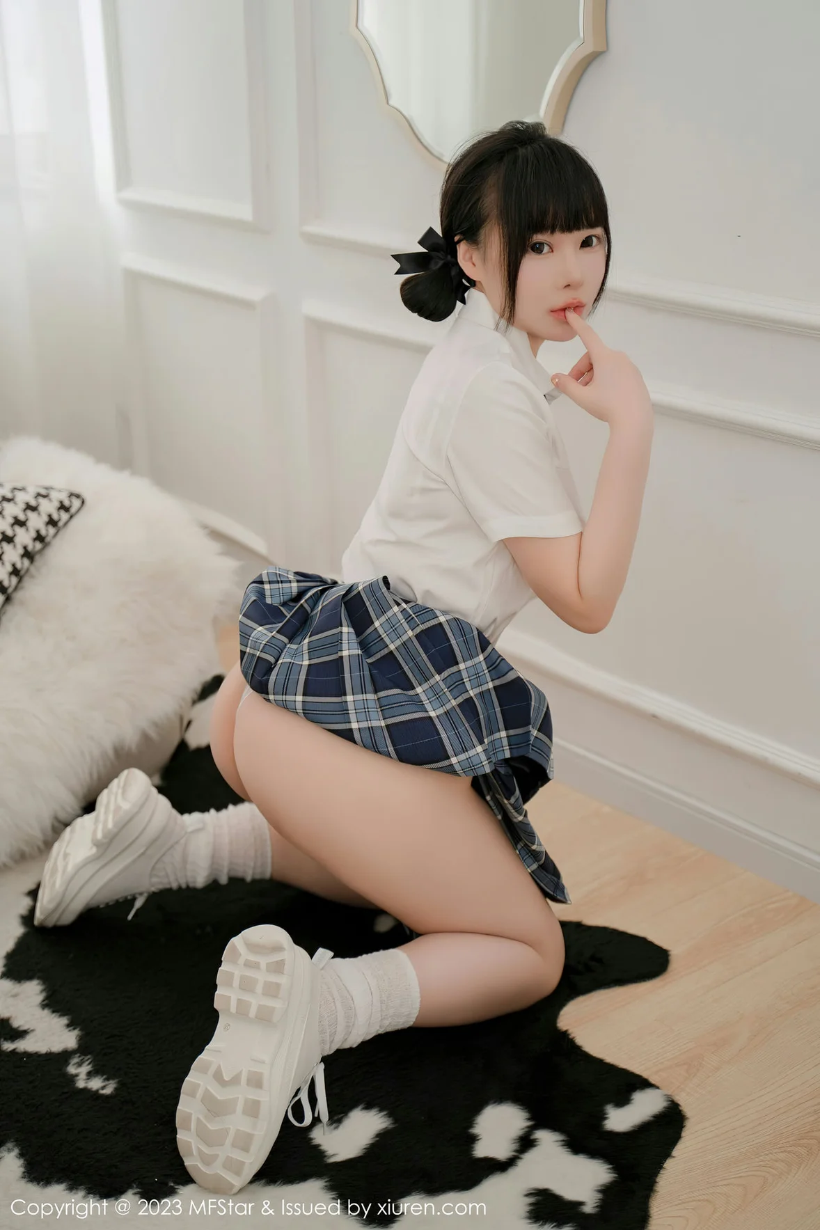 模范学院 Vol.621 水塔塔 乳贴萝莉首套写真 [61P]