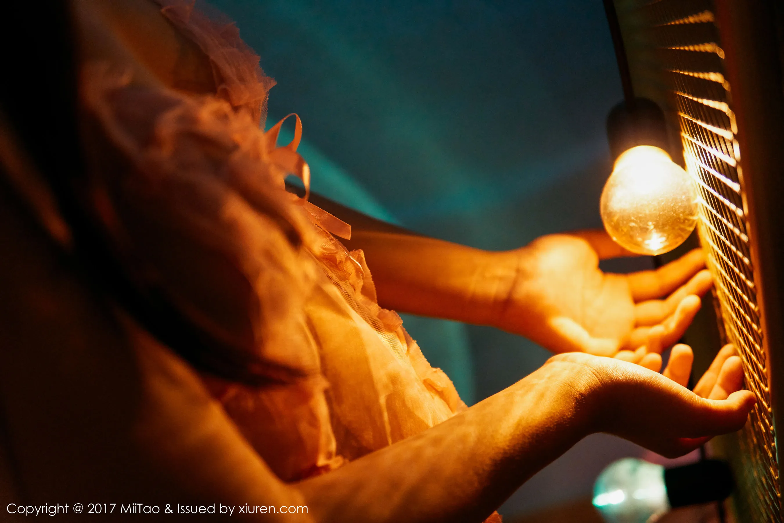 瑞欣《灯光下的人体摄影》 蜜桃社 VOL.086