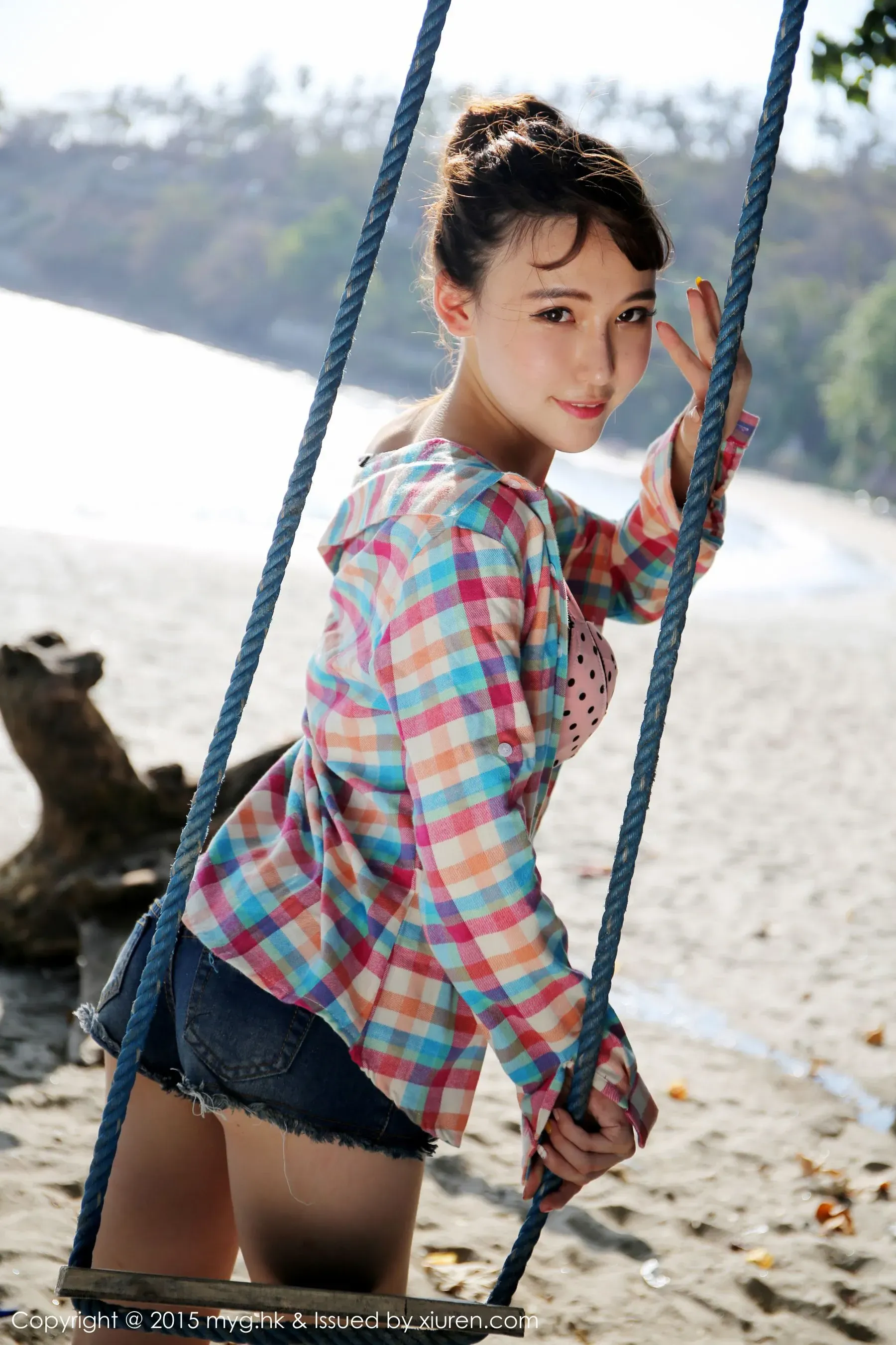 熊吖BOBO《海滩牛仔热裤+比基尼》 美媛馆 Vol.158