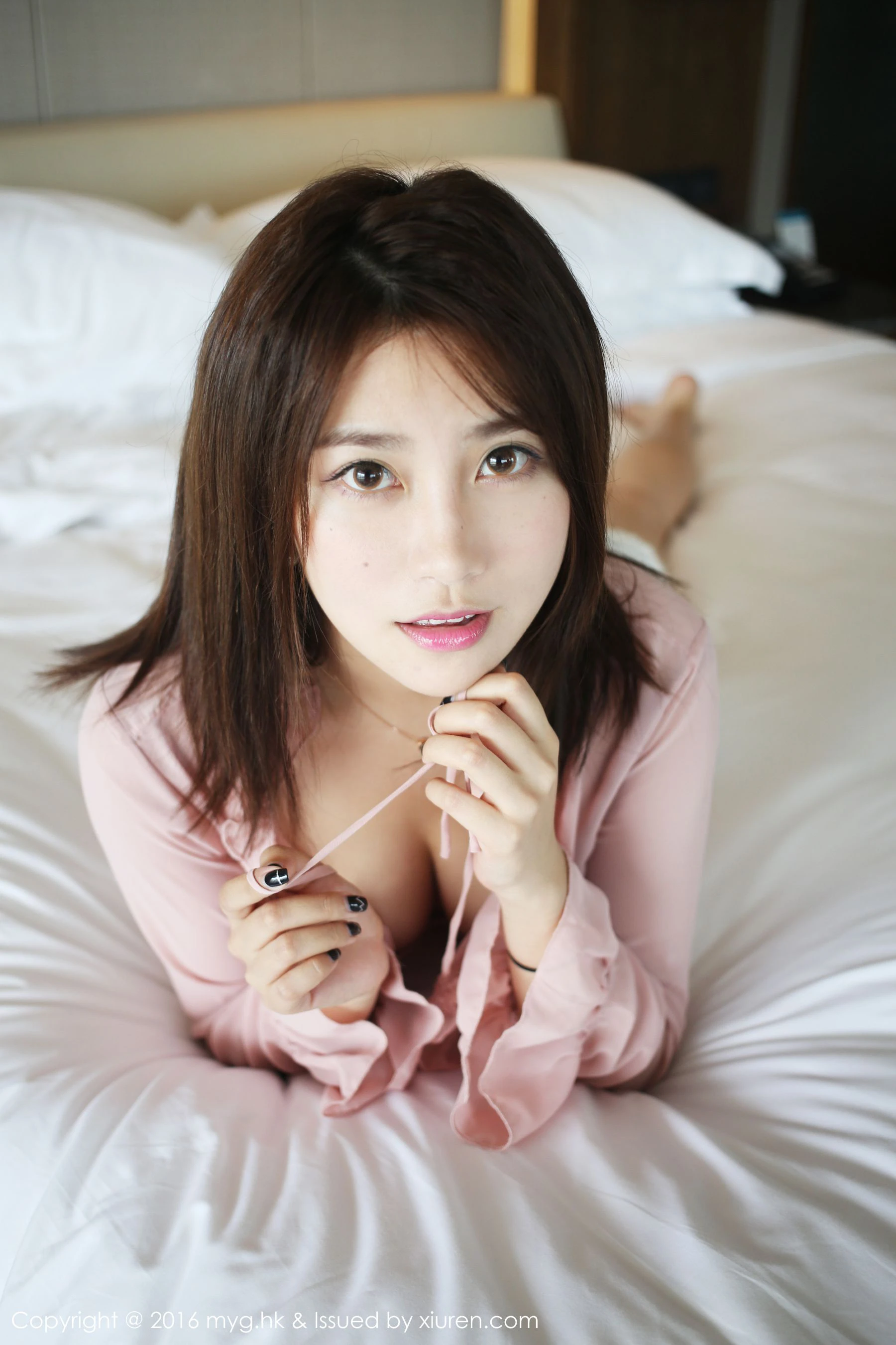 许诺Sabrina《楚楚可人、娇艳欲滴的女神》 美媛馆 Vol.223