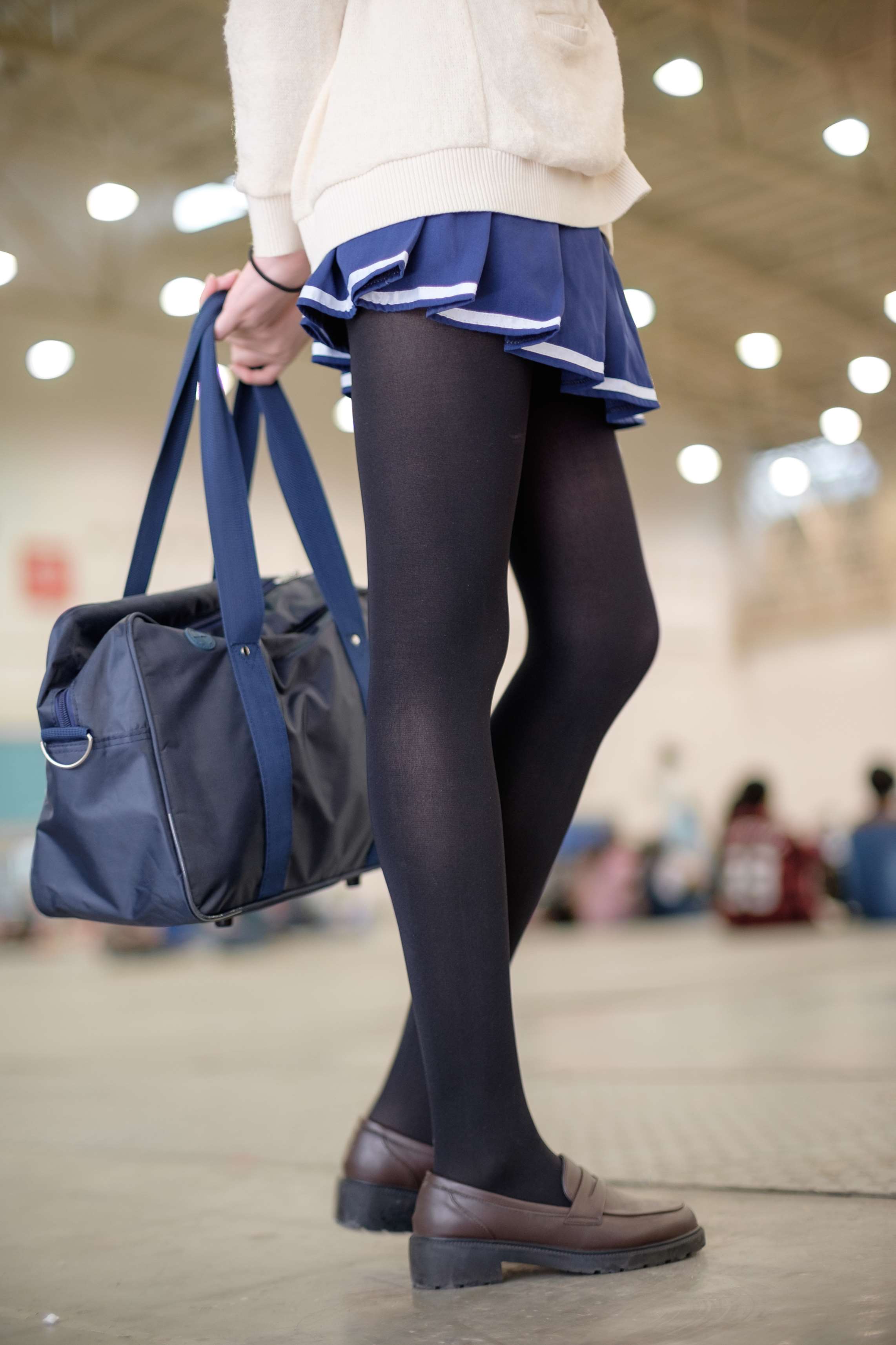 FREE-004 俏皮女孩JK制服 [24P-163MB]