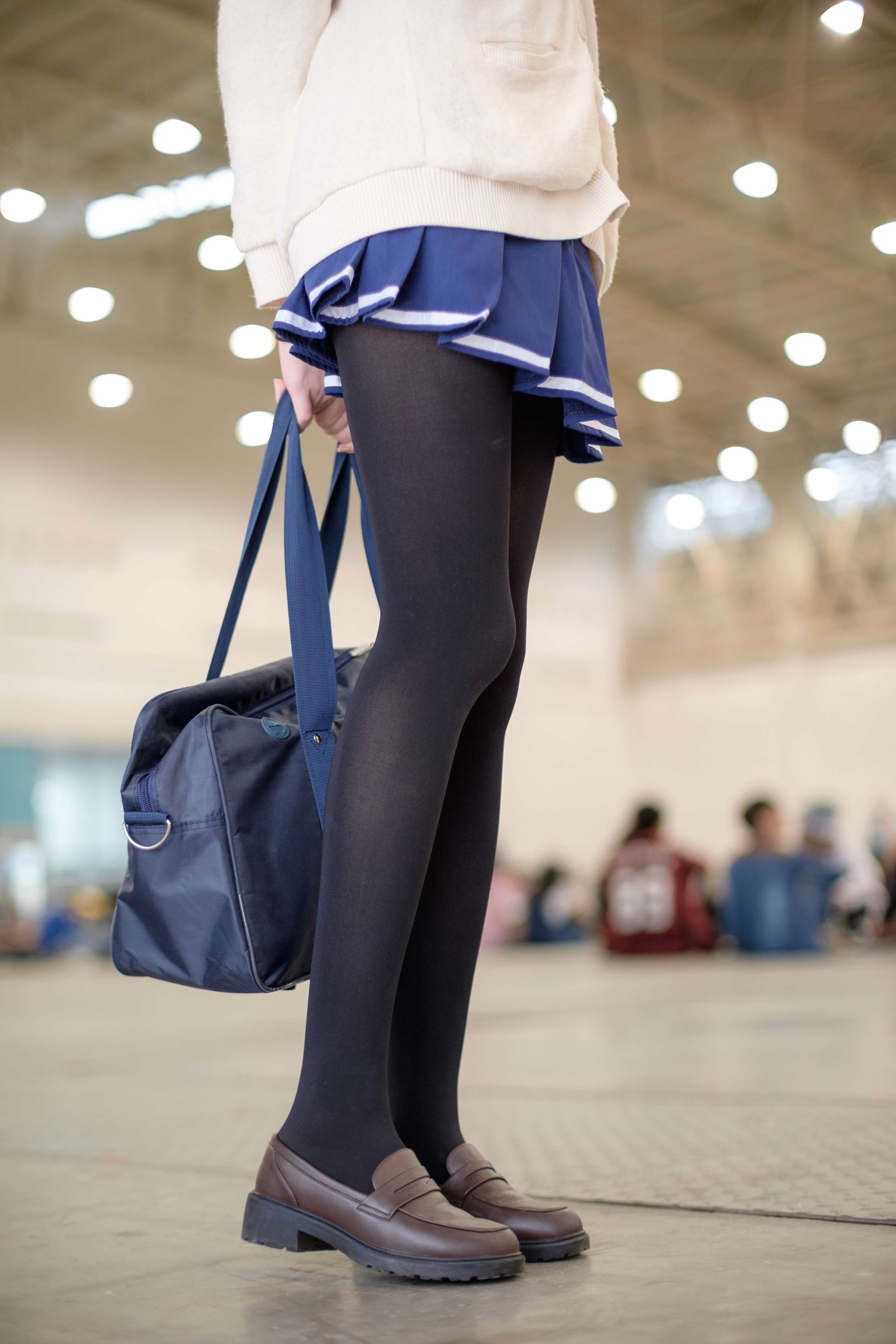 FREE-004 俏皮女孩JK制服 [24P-163MB]