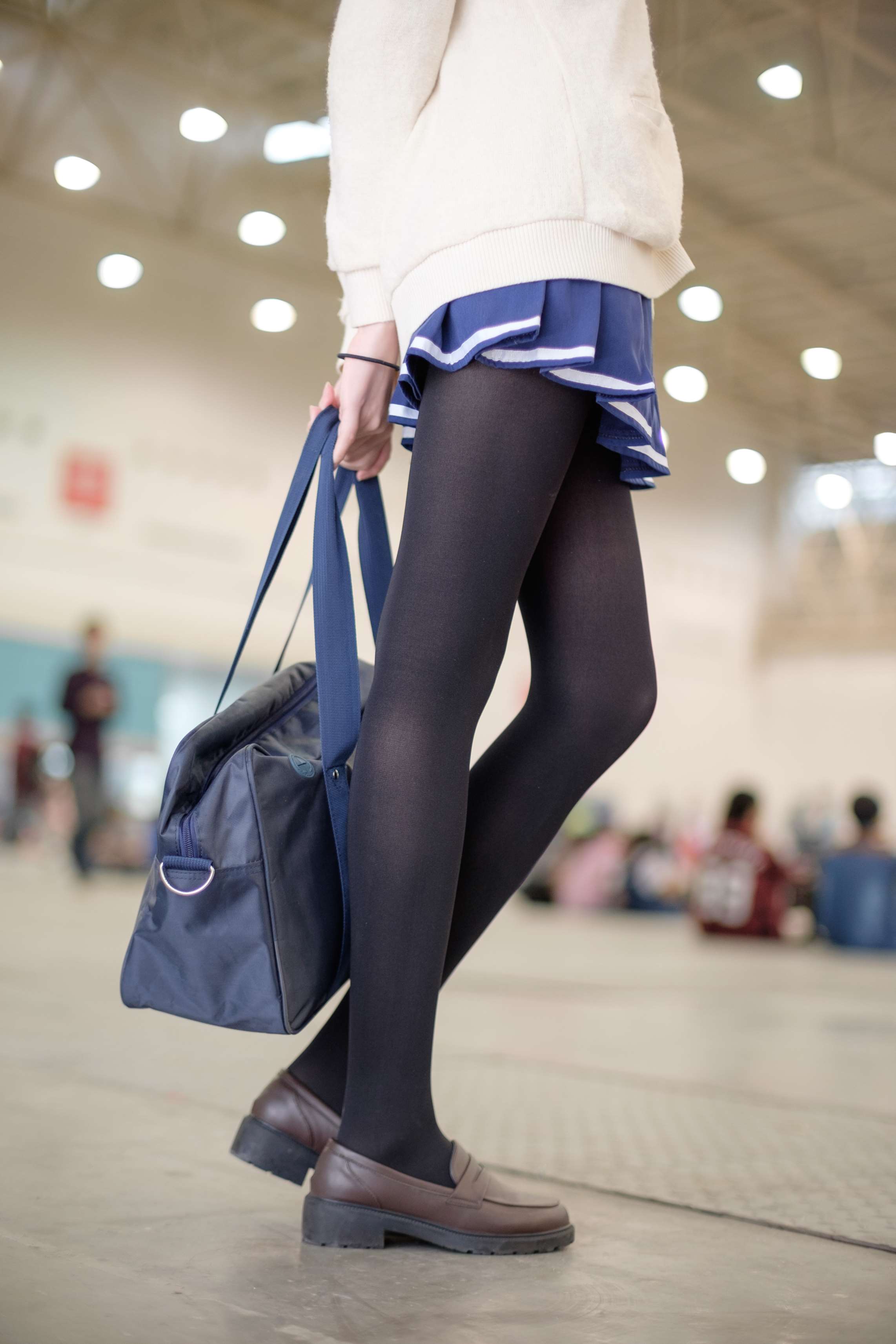 FREE-004 俏皮女孩JK制服 [24P-163MB]