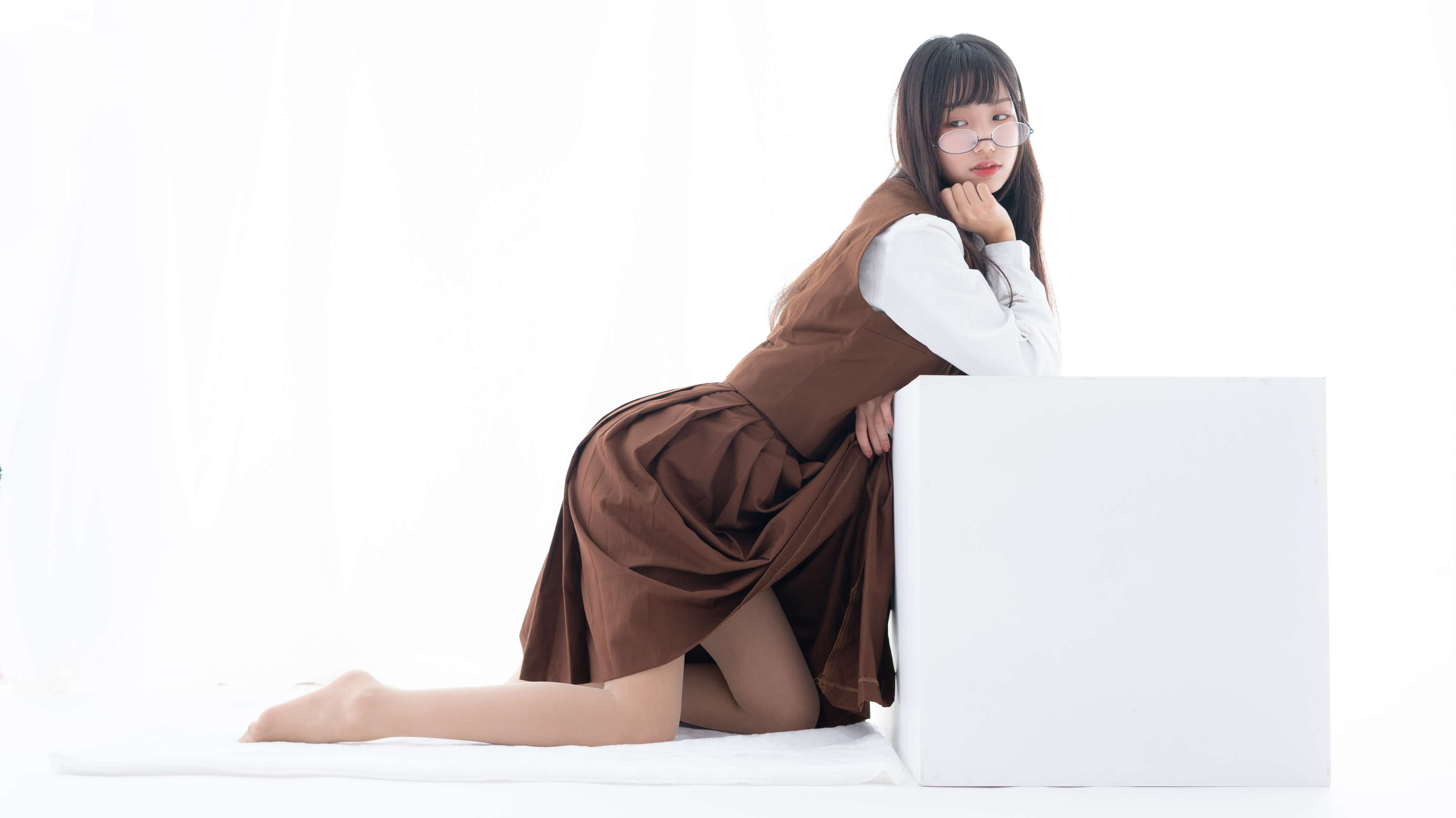 JKFUN-033 小梓 摄助习作肉丝30D [48P+1V／1.09G]