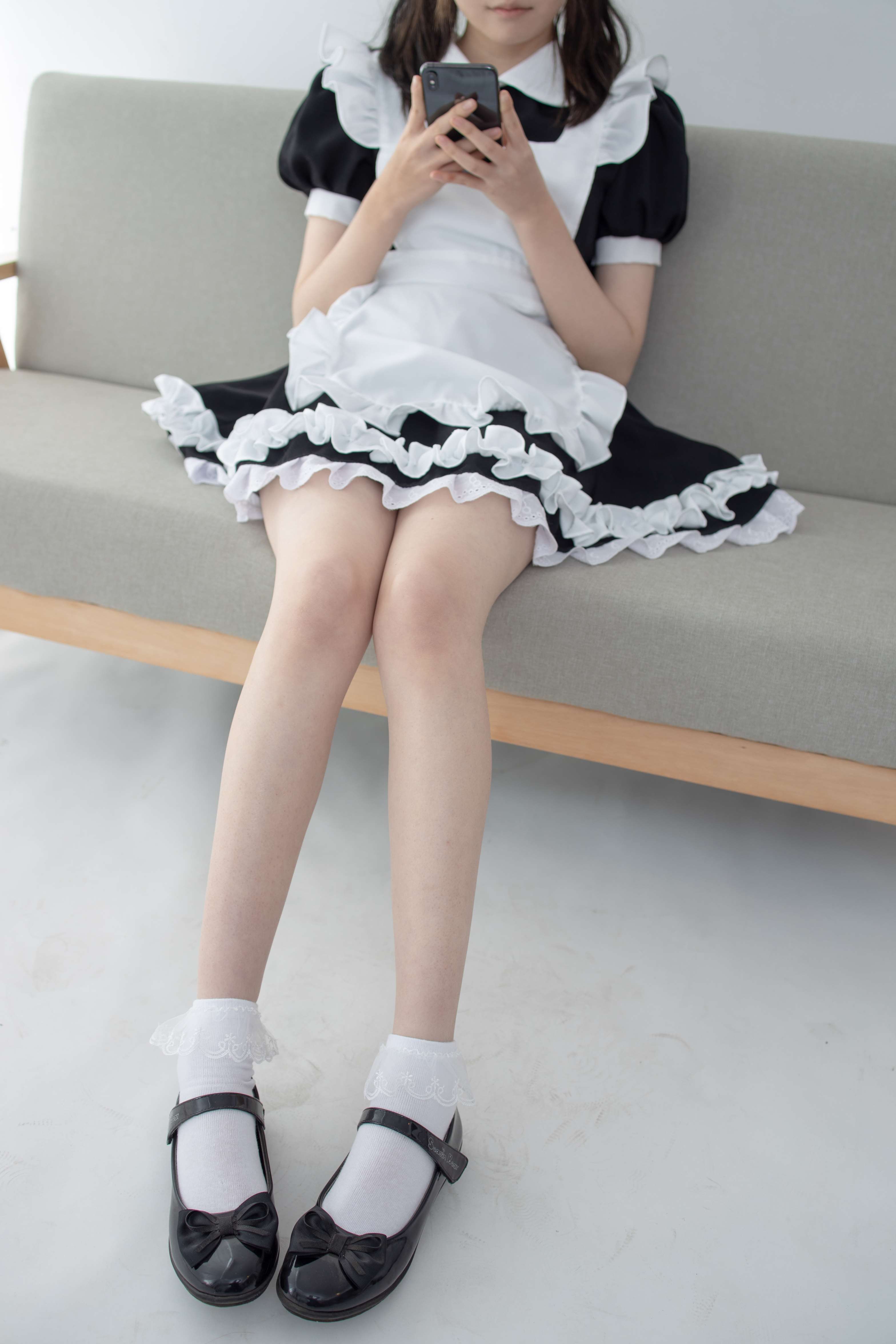 JKFUN-051 Aika 百圆定制2-2 蕾丝花边短袜女仆 [32P+1V-2.06G]