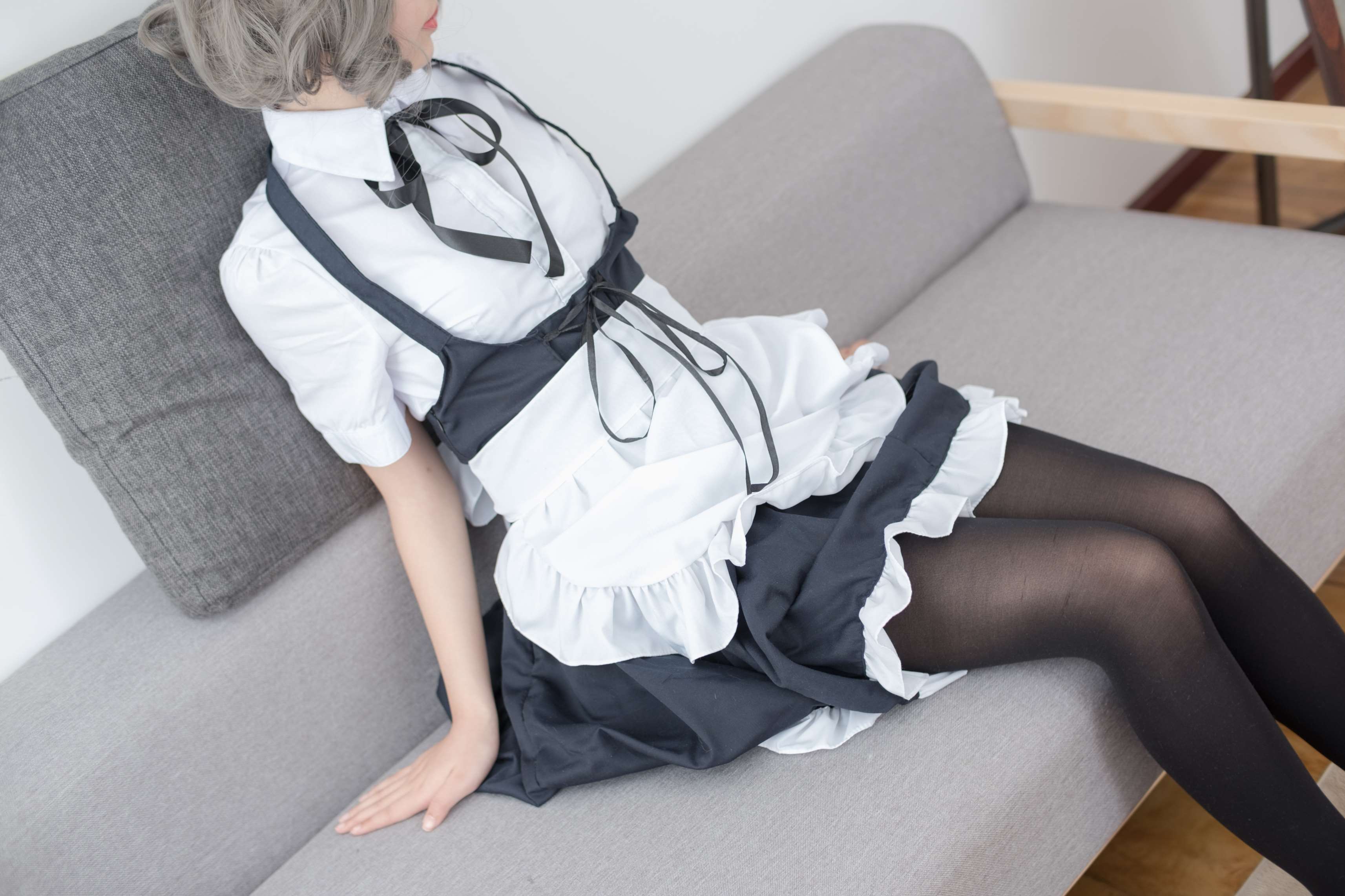 R15-001 黑丝女仆 [80P-473MB]