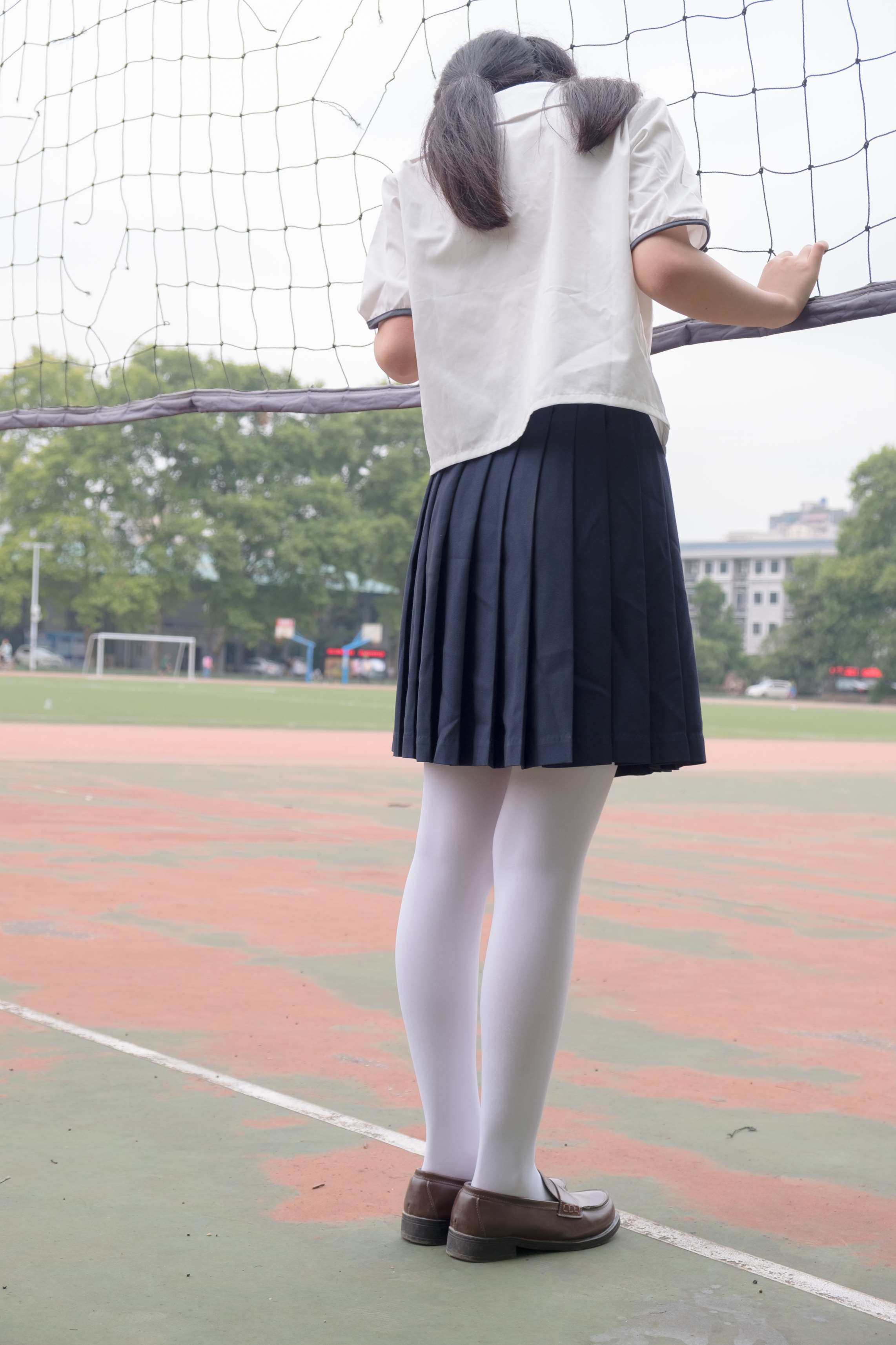 R15-034 户外白丝秀 [102P-696MB]