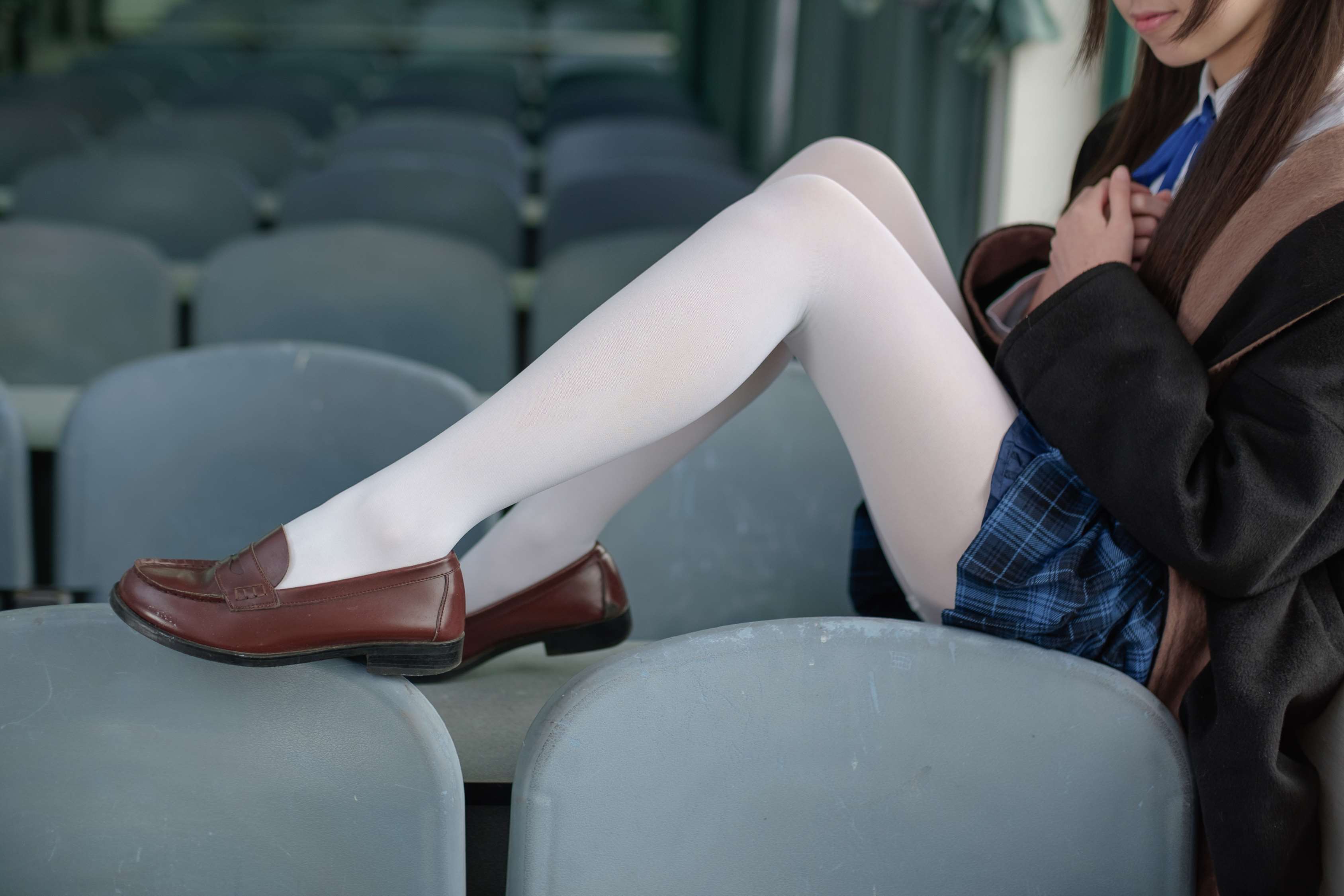 R15-044 白丝学妹 [94P-609MB]