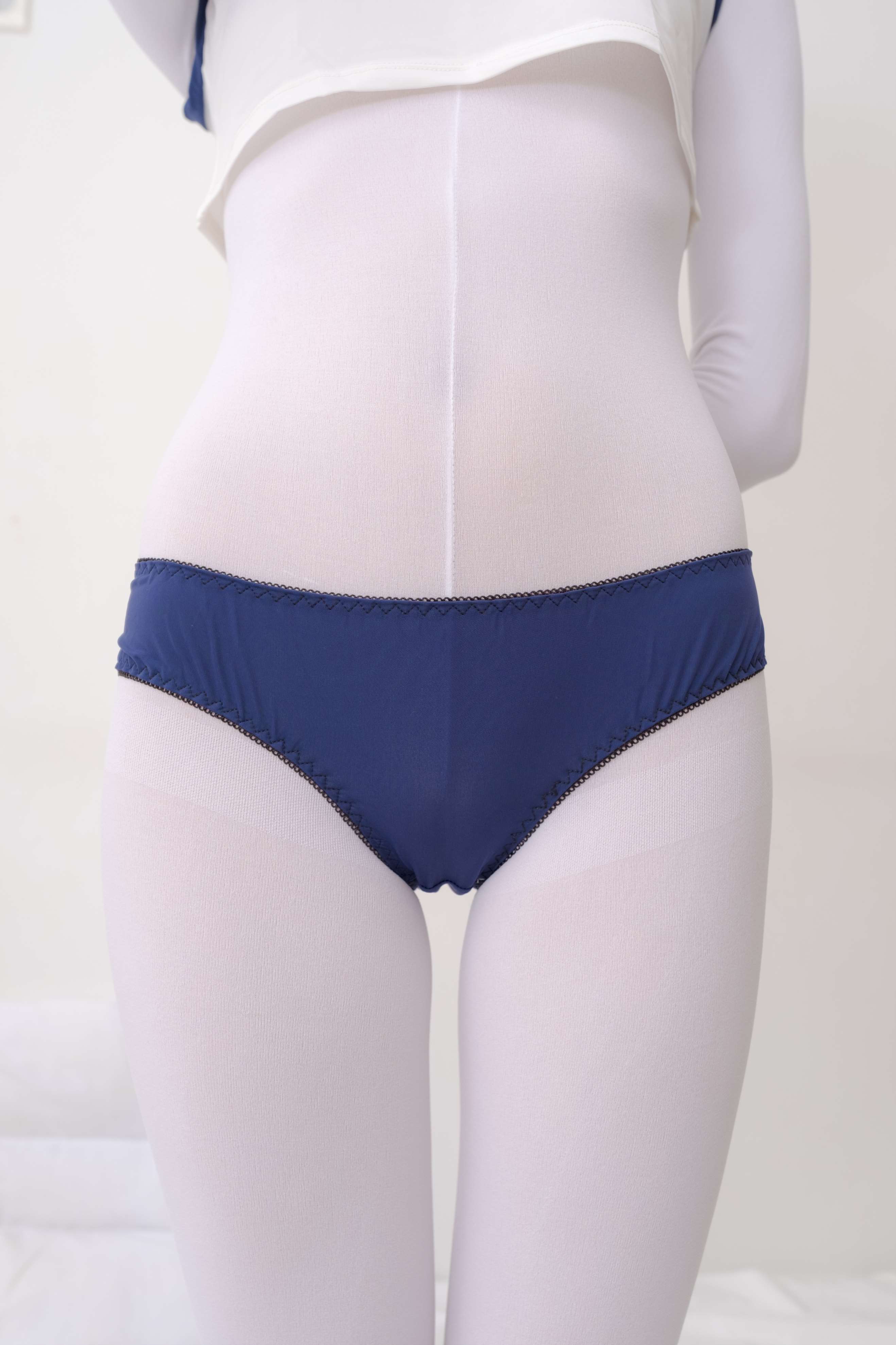 内部会员版 雏菊003[131P1V3.53GB]