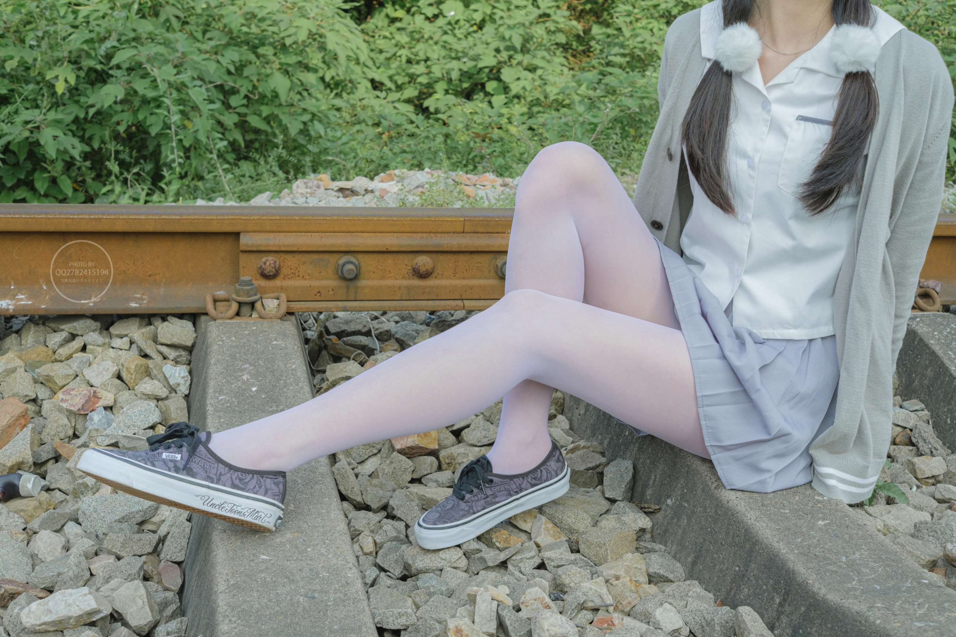 有料 NO.038 吸吸 铁轨边的JK白丝美少女 [60P-764MB]