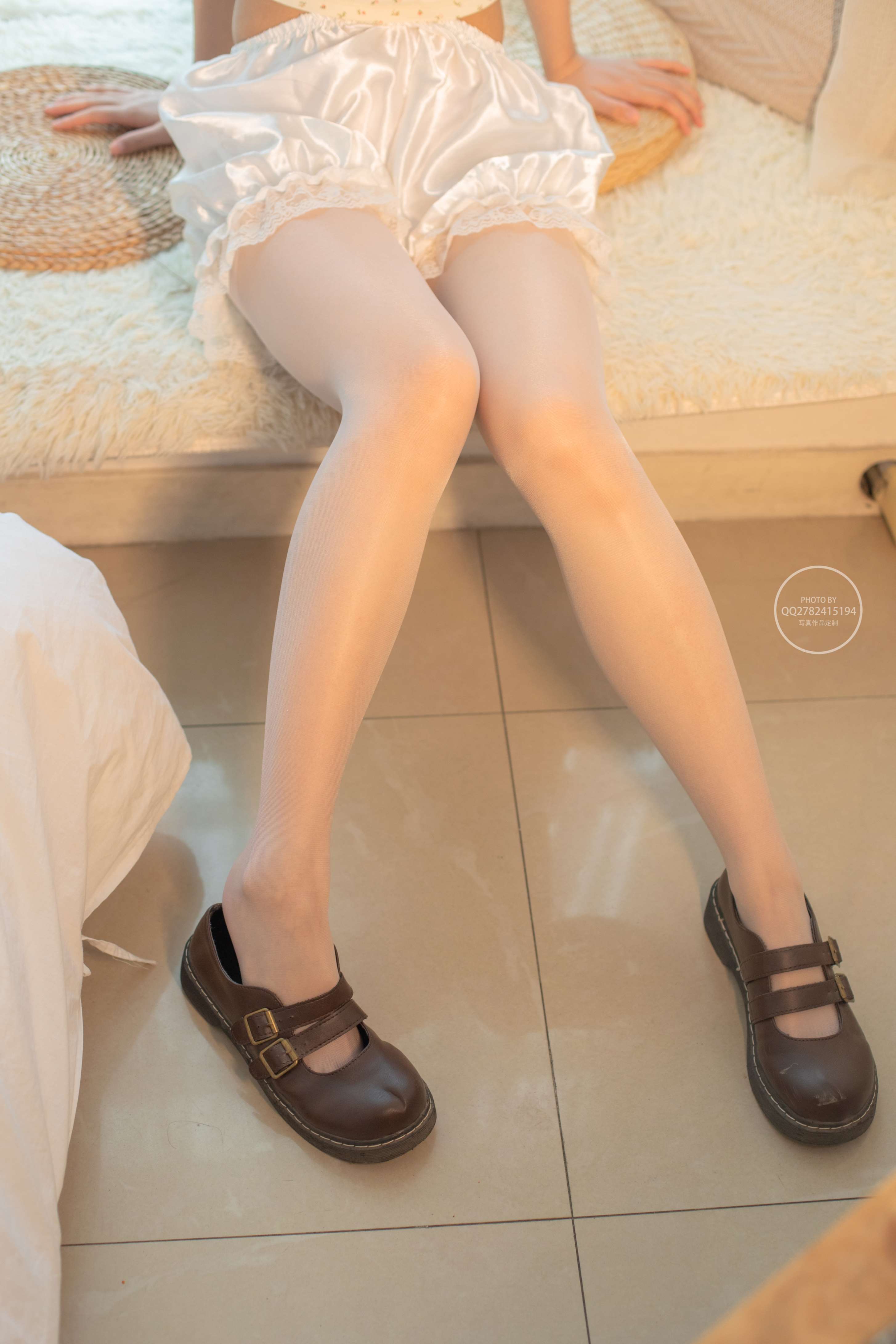 有料 NO.042 热裤白丝 [79P-1.03G]