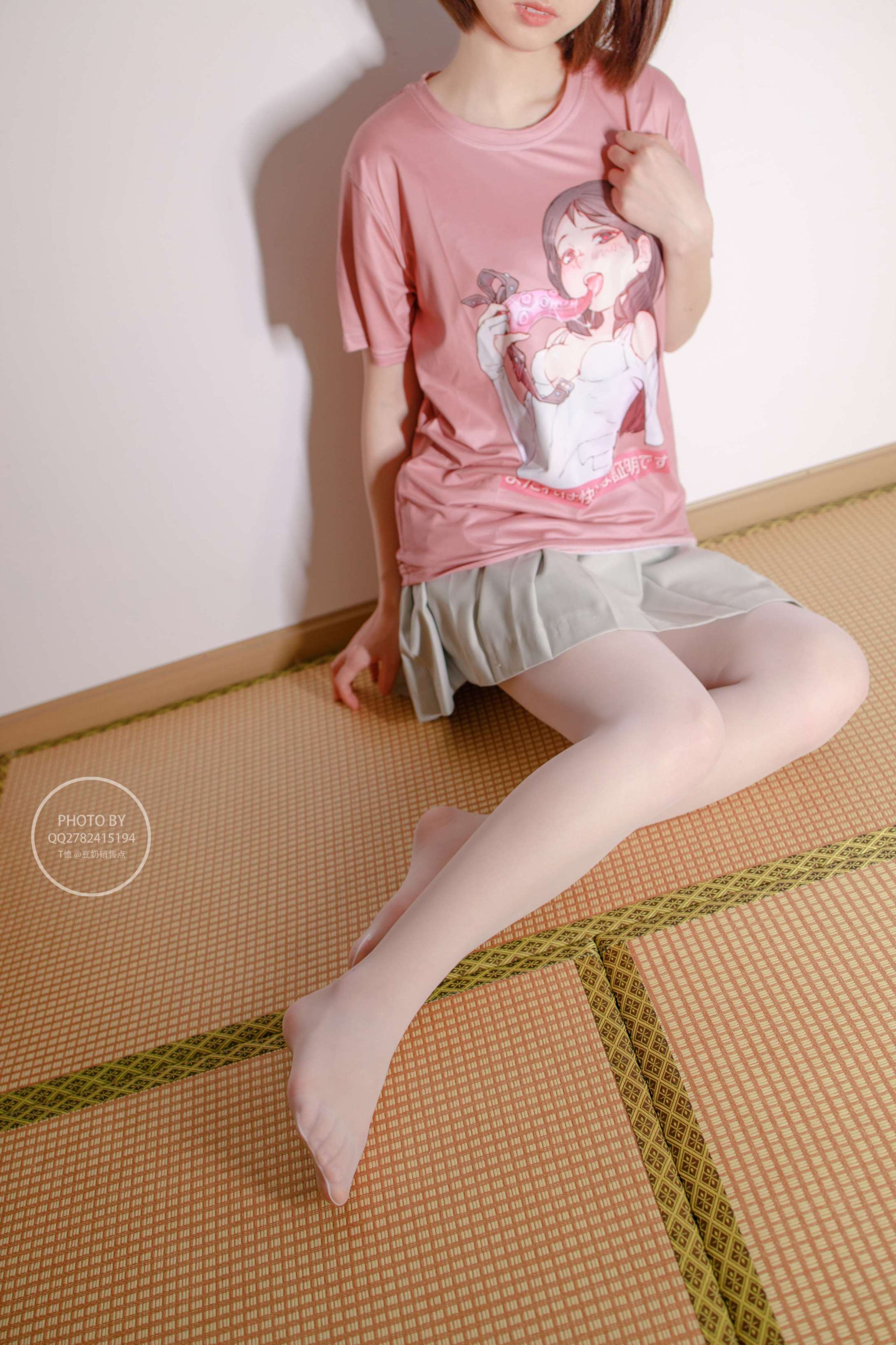 無料 NO.004 凉席上的白丝美少女[40P／604MB]