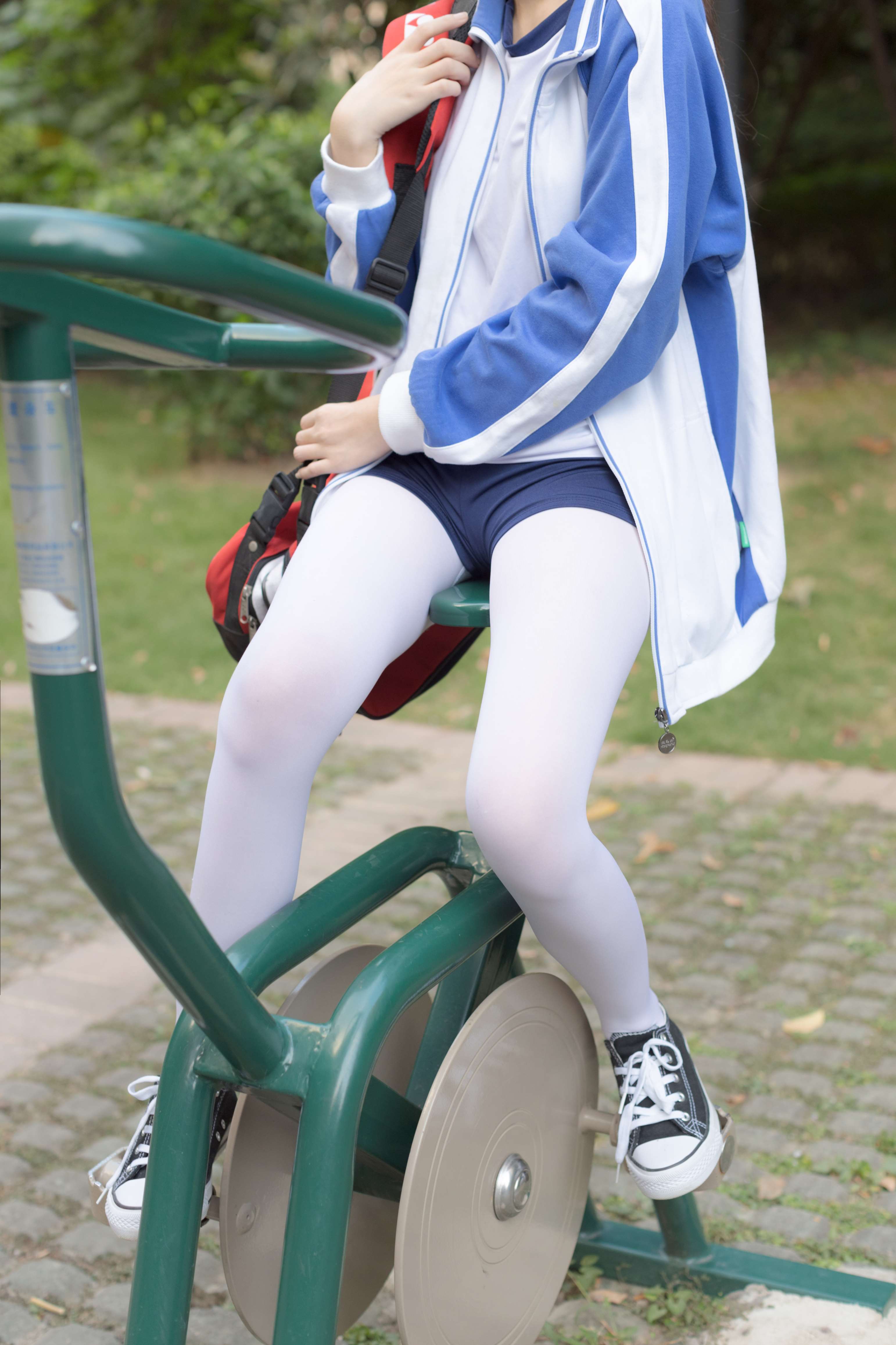 無料 NO.005 健身少女[19P／243MB]