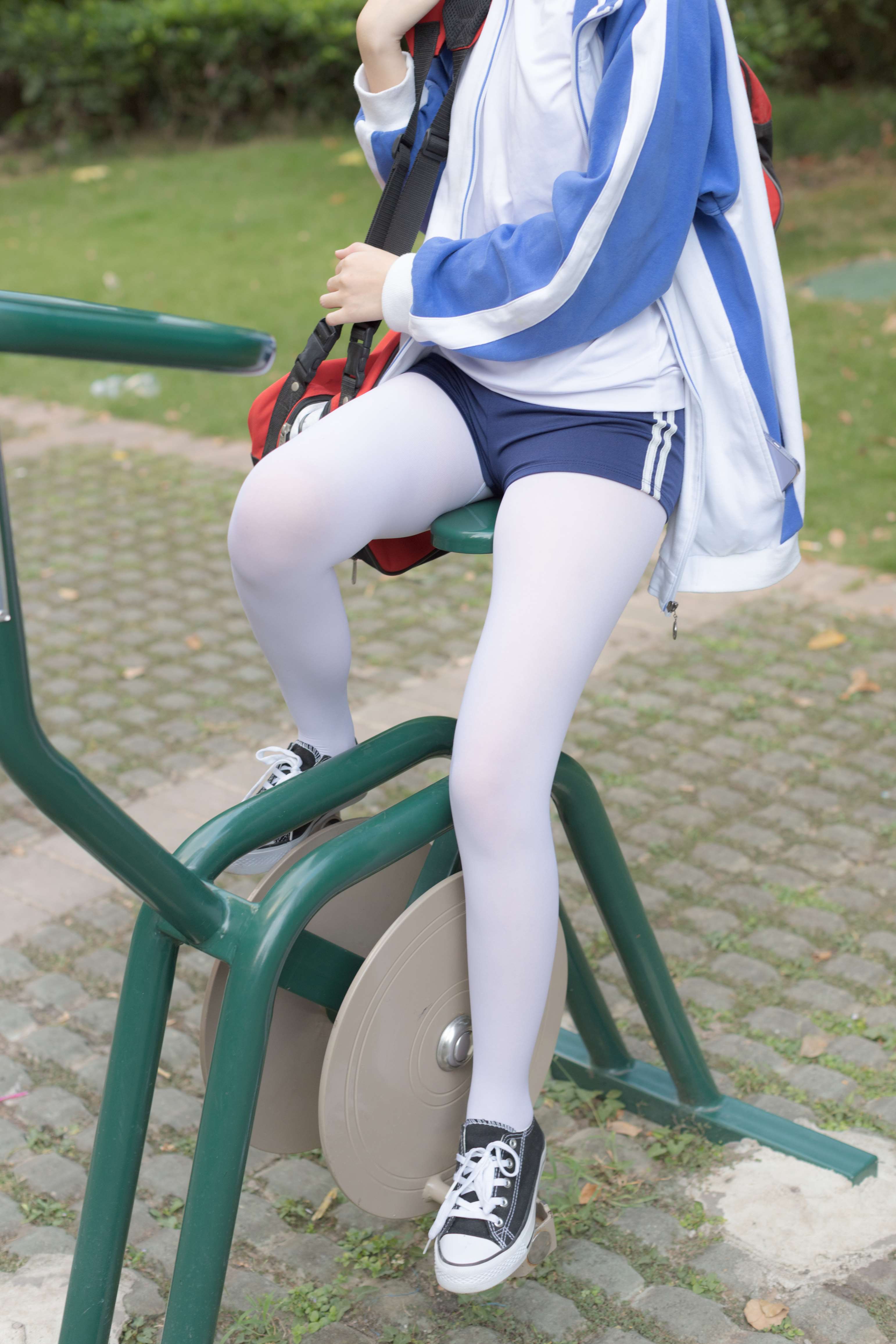 無料 NO.005 健身少女[19P／243MB]