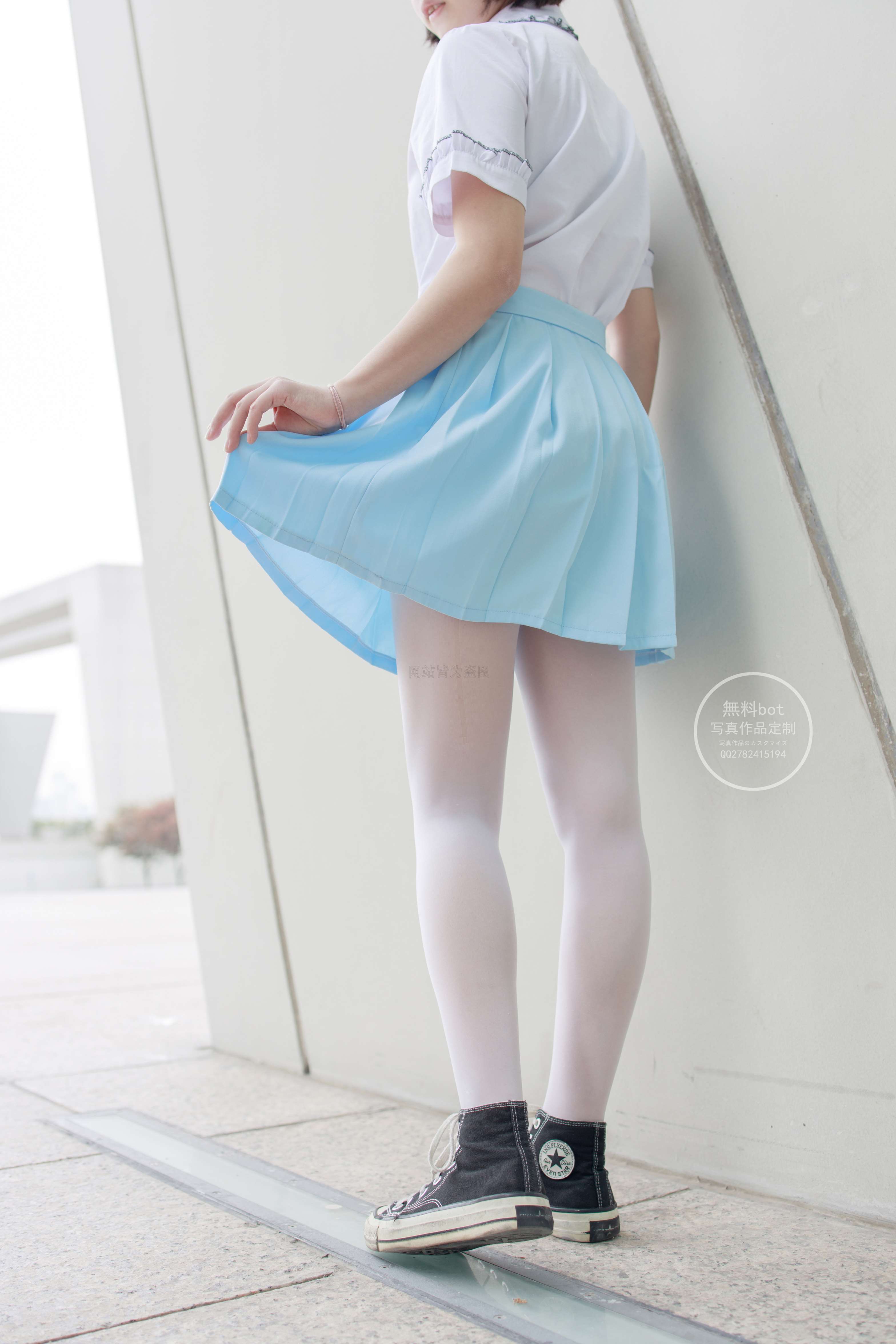 有料 NO.005 小茵 公园白丝 [68P／862MB]