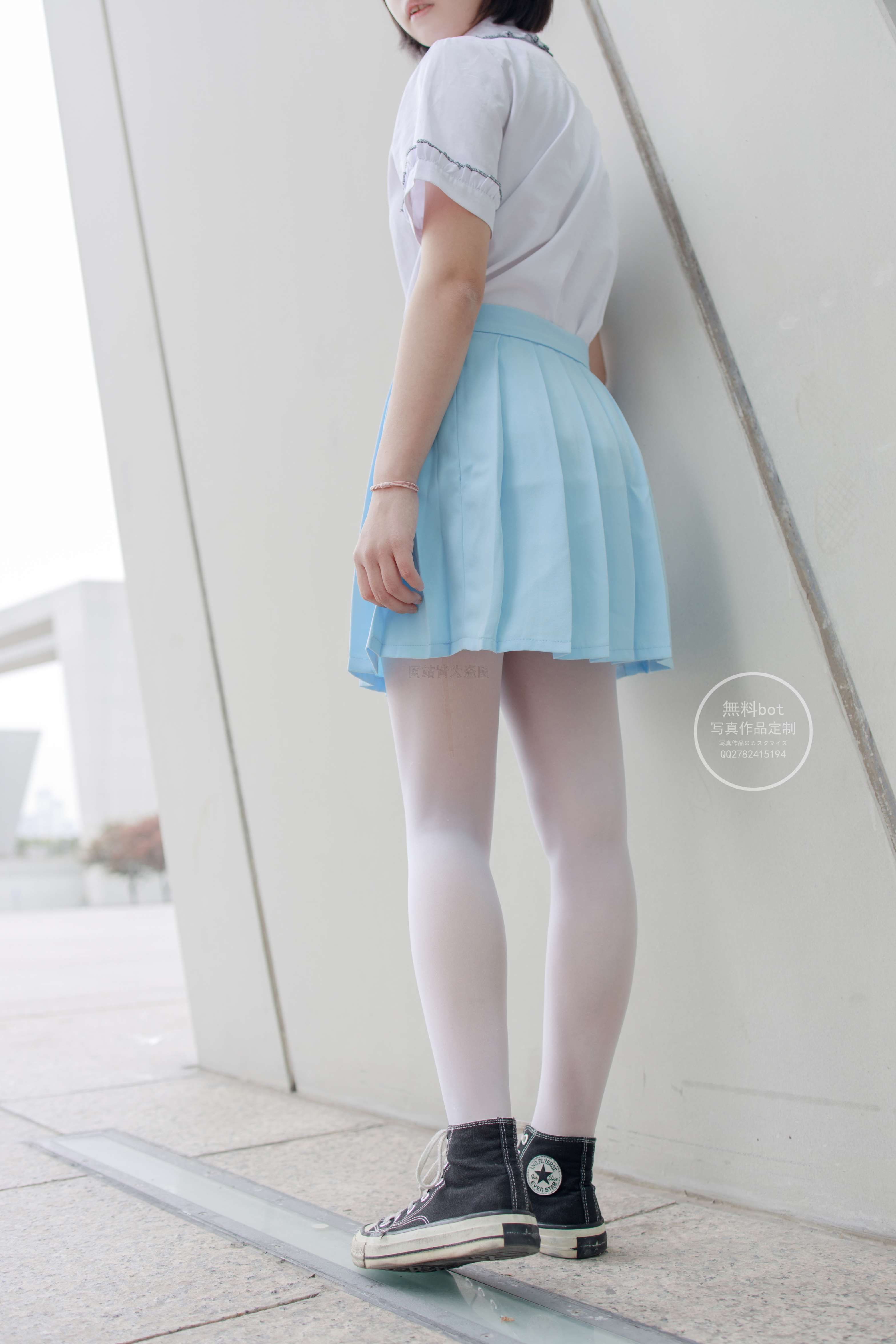 有料 NO.005 小茵 公园白丝 [68P／862MB]