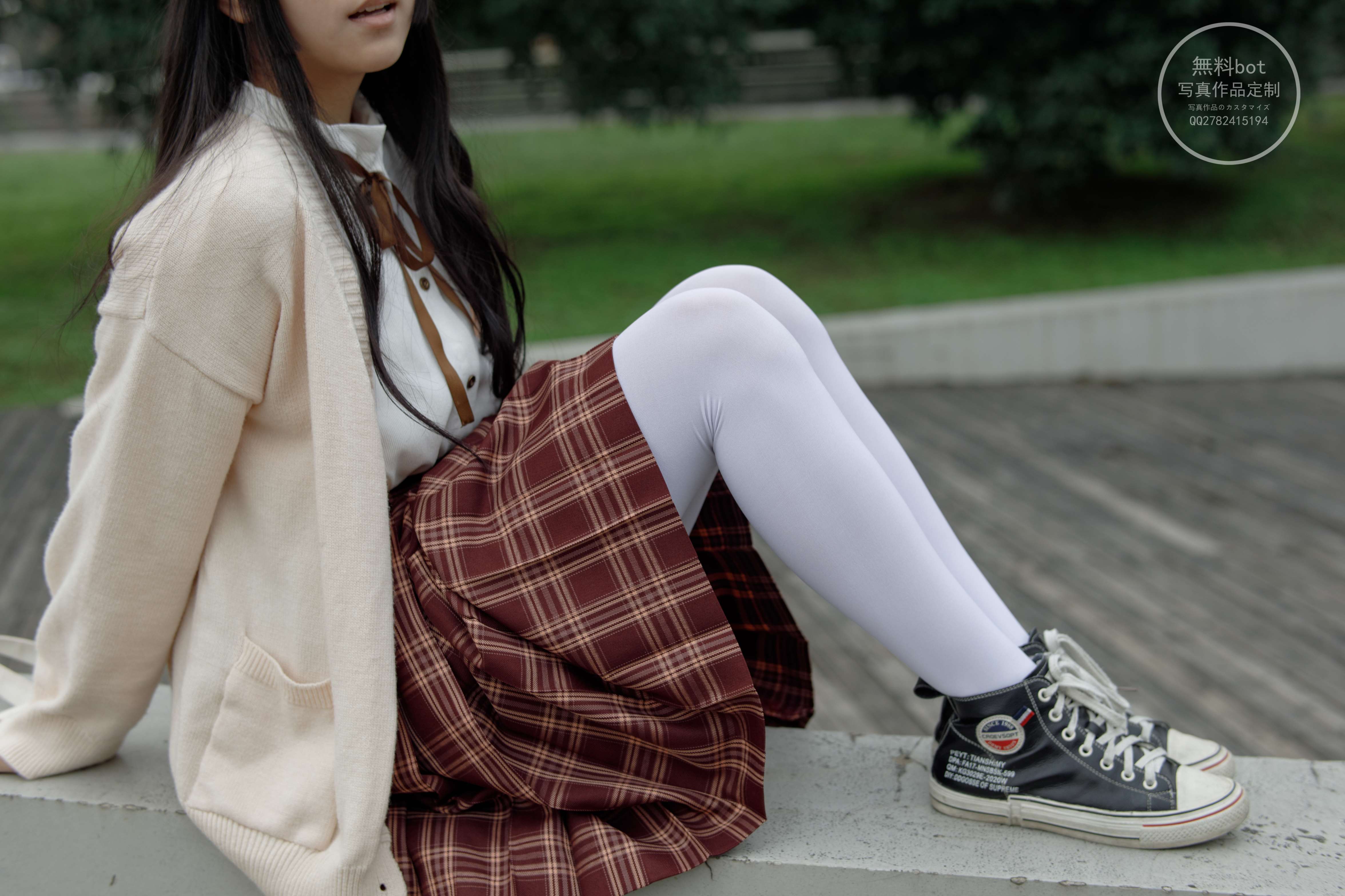 有料 NO.006 依依 户外白丝JK制服 [90P／1.23G]