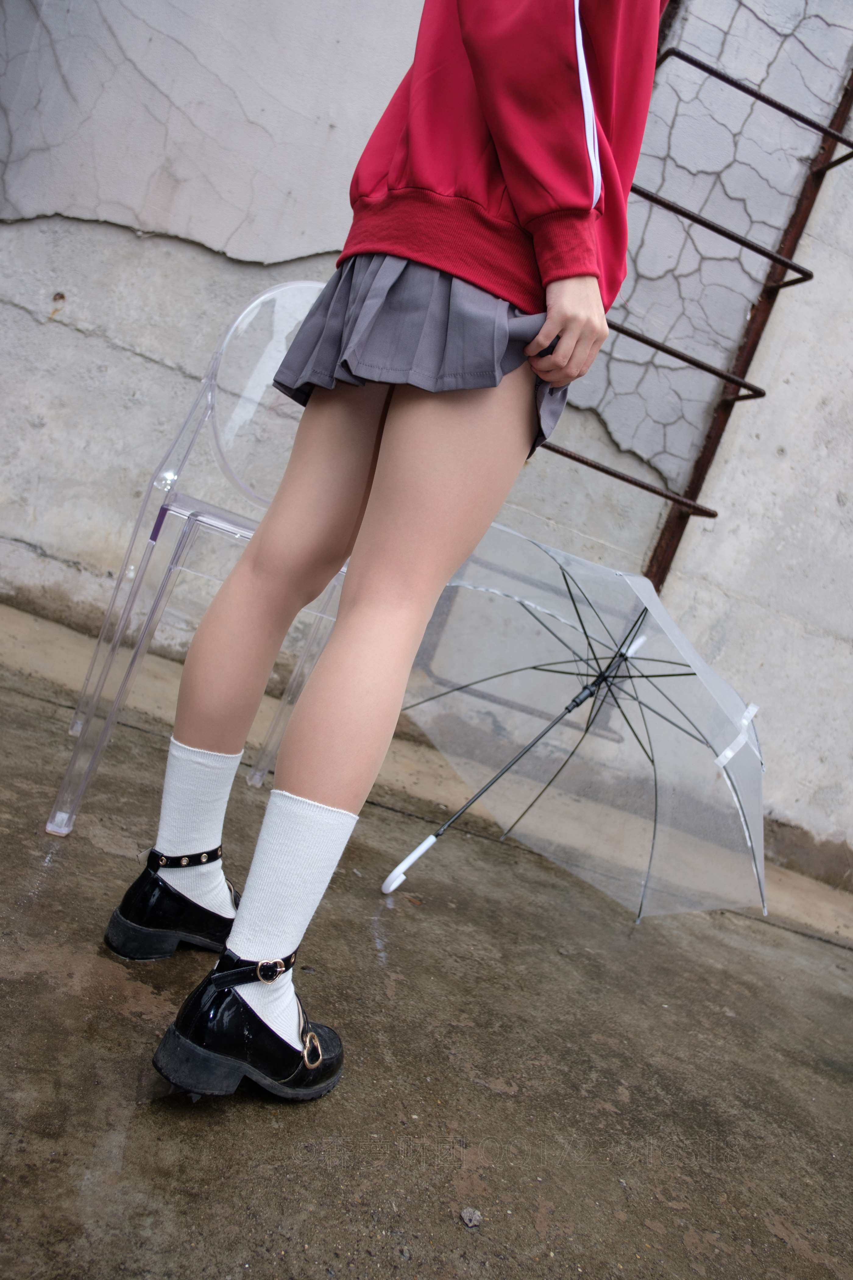 X-044 红衣少女浴缸玩肉丝 [88P1V-2.16GB]