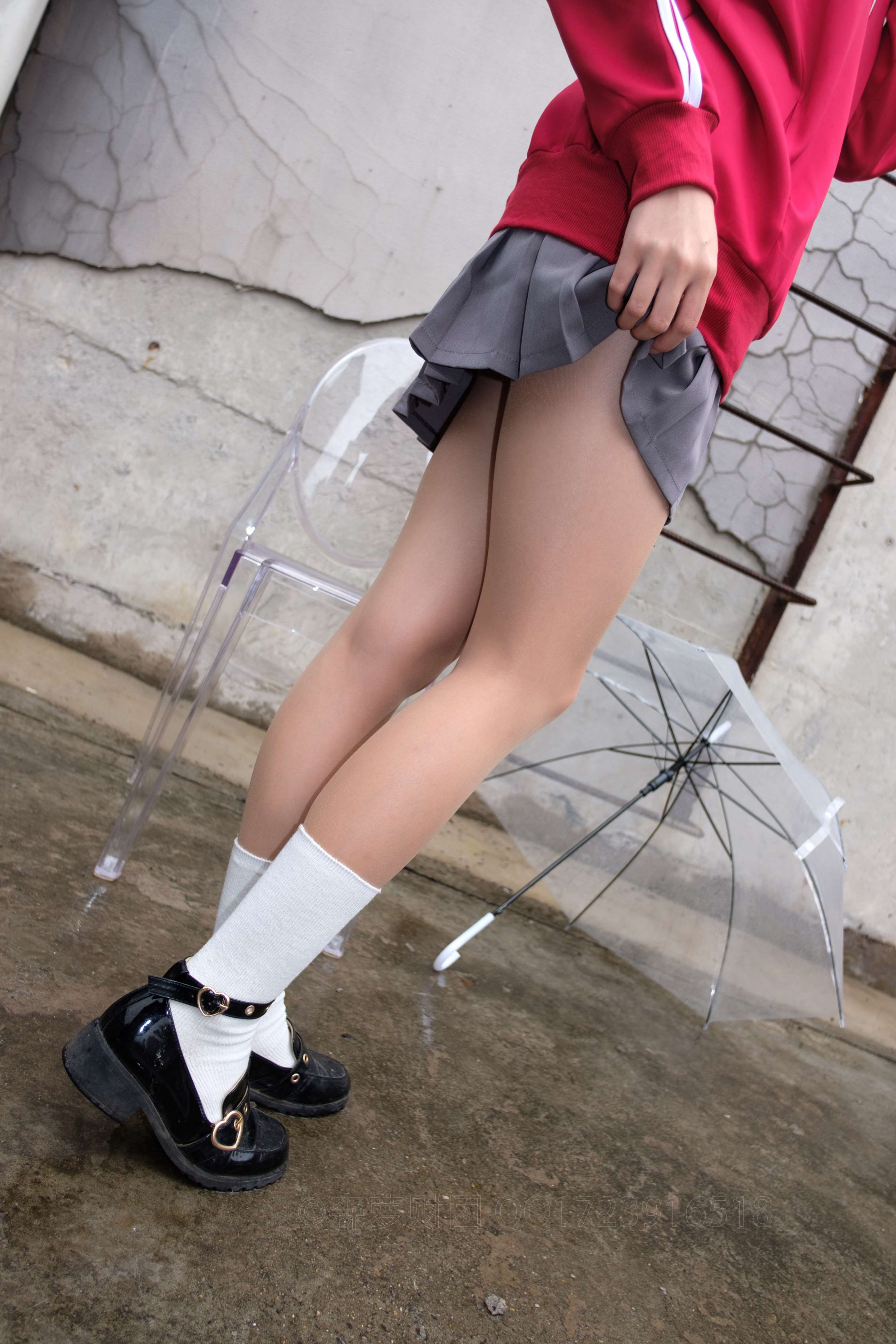 X-044 红衣少女浴缸玩肉丝 [88P1V-2.16GB]