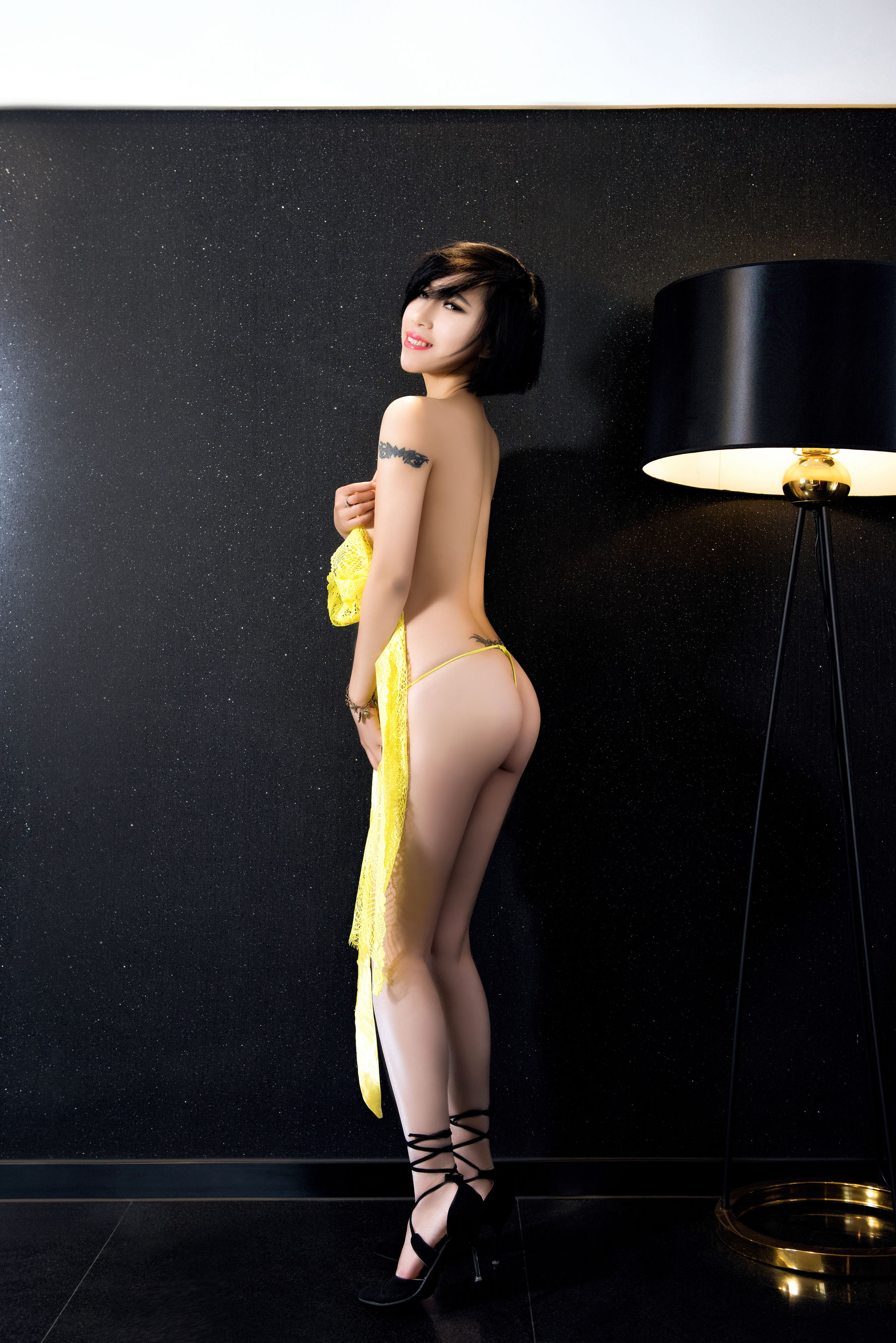 田依依《丰韵佳人午夜迷情诱惑》 SLADY 猎女神 NO.004 [38P]