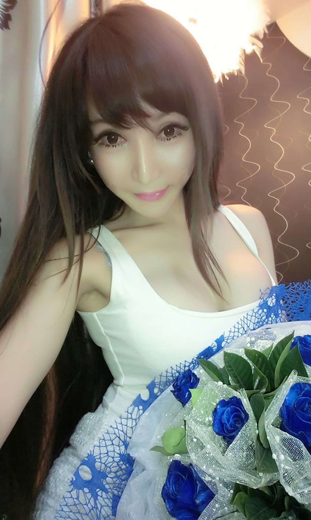 陈怡曼《长相妖姬 身材性感热辣》 UGirls 爱尤物 No.001 [40P]