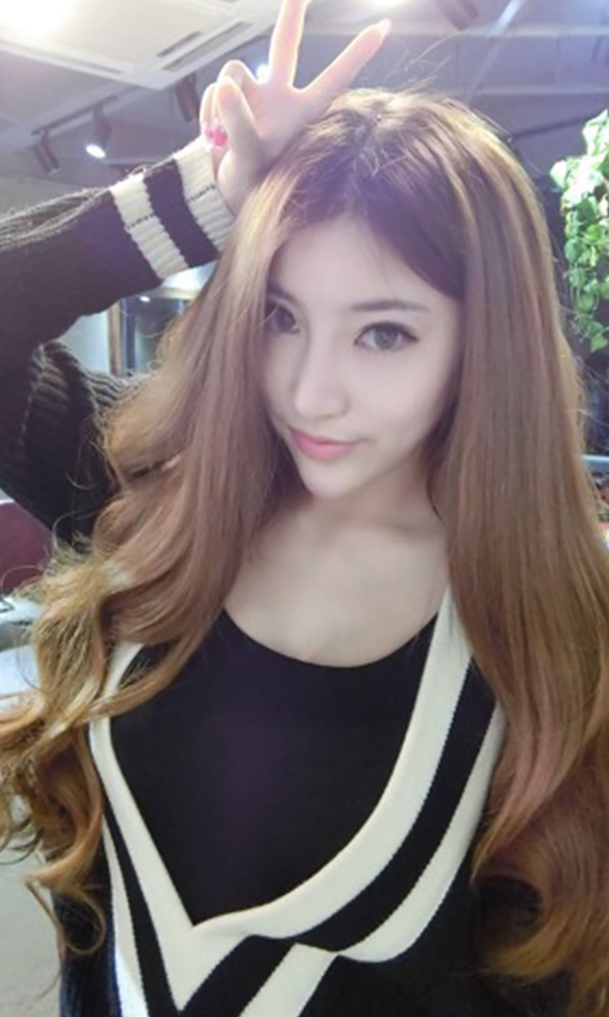 群群(张晓梵)《蜂腰美胸 清纯可人》 UGirls 爱尤物 No.003 [40P]